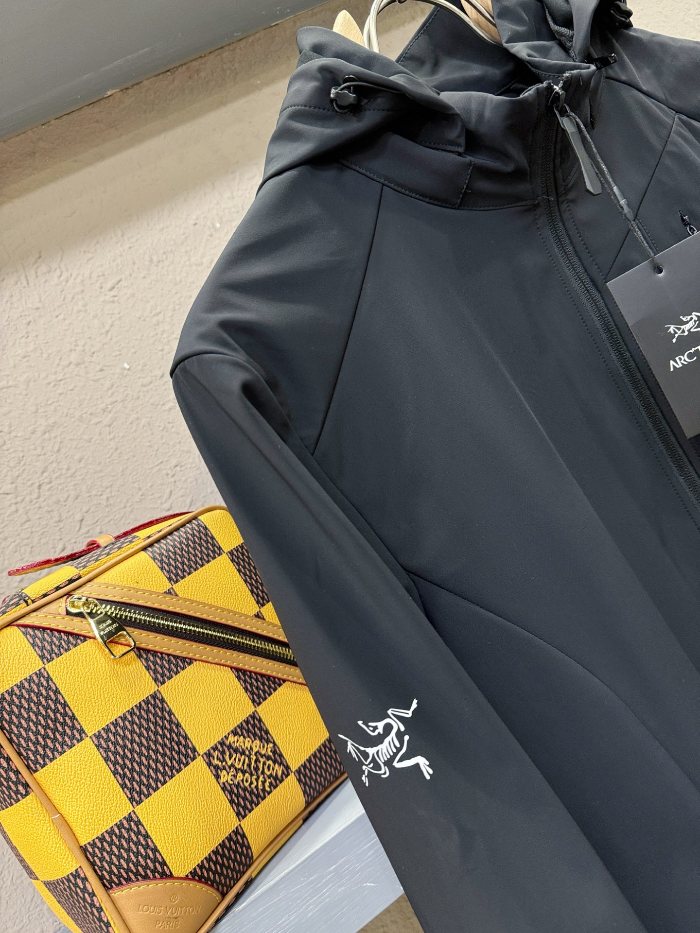  ARC‘TERYX/始祖鸟户外防水向导级冲锋衣机能风拉链夹克，软壳防风防水冲锋衣，全压胶工艺，级别高分