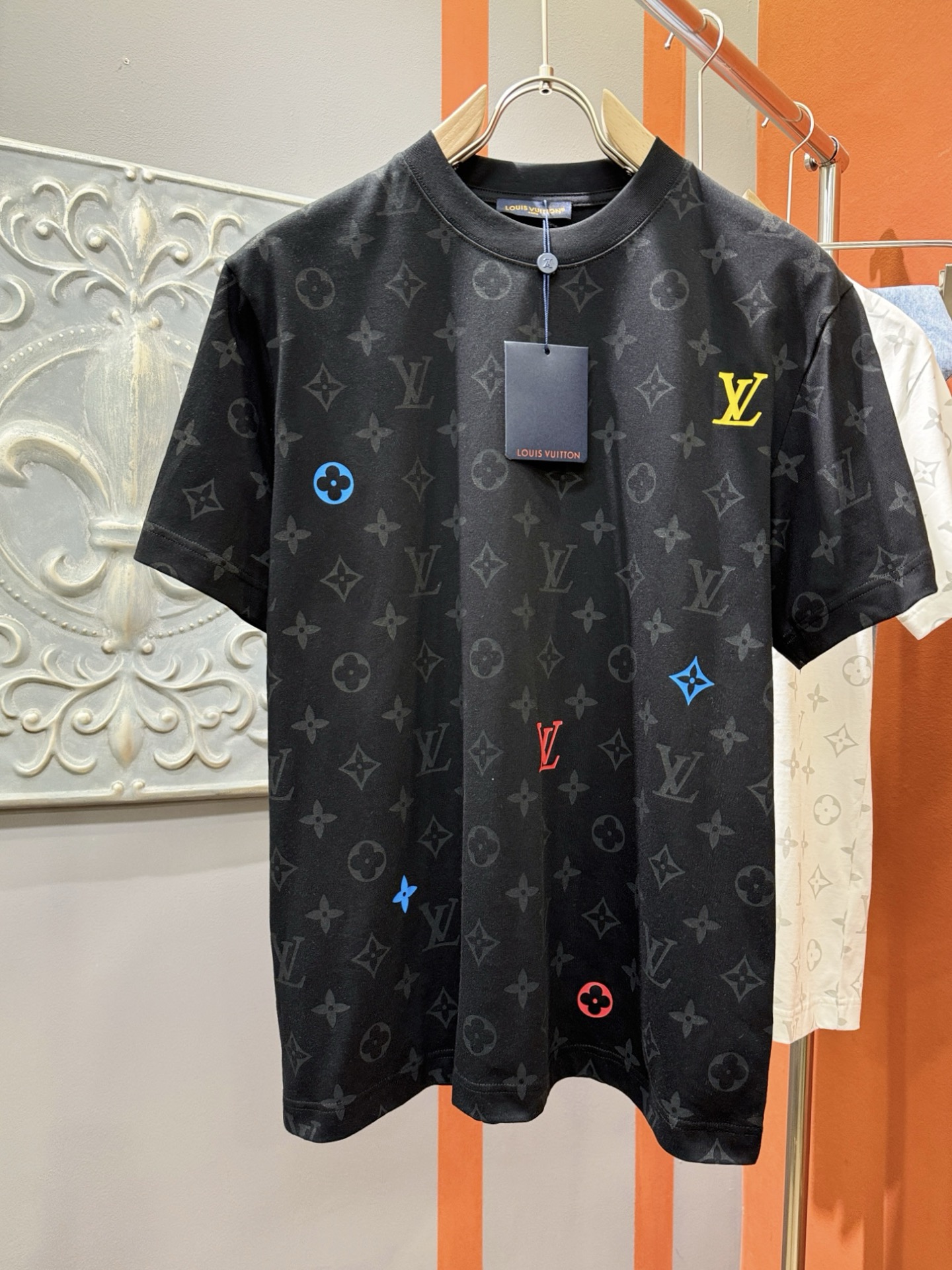 LV路易威登 2025春夏新款短袖T恤！走秀图案时尚休闲短袖T...