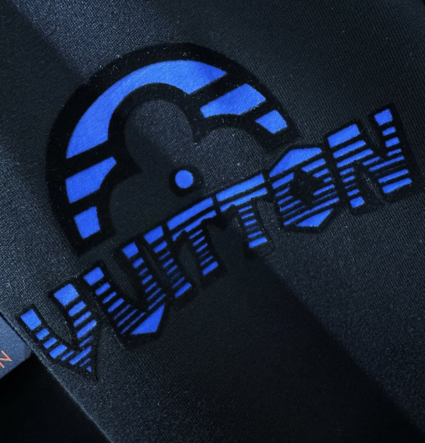  LV路易威登 2025春夏新款短袖T恤！走秀图案时尚休闲短袖T恤衫！设计logo设计！极具设计精选客供