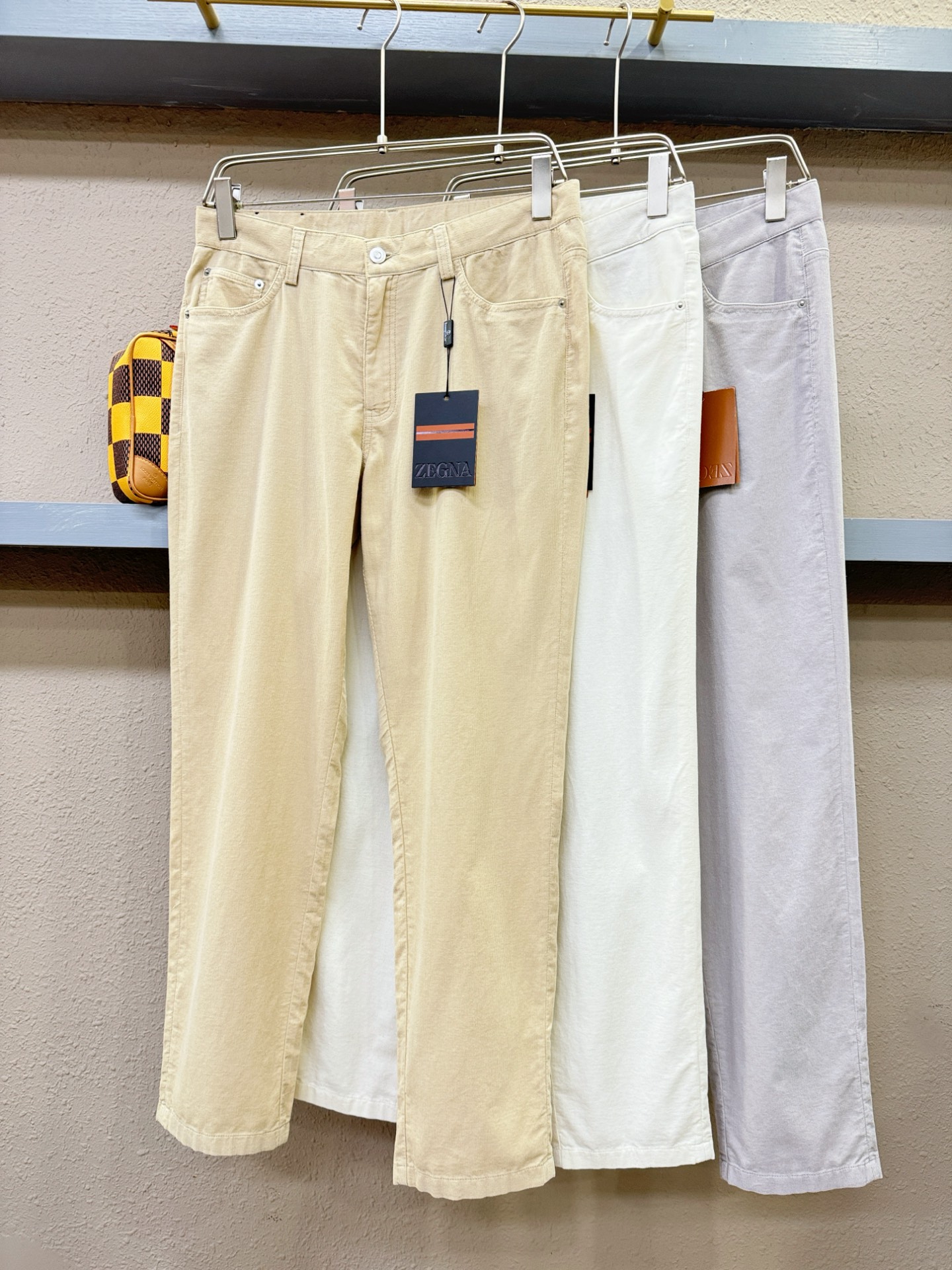 “Ermenegildo Zeg*ajaya Thongs: Super Hot, Comfortable, High-Quality, Flairy Details, Ideal for Men” - 图片 2