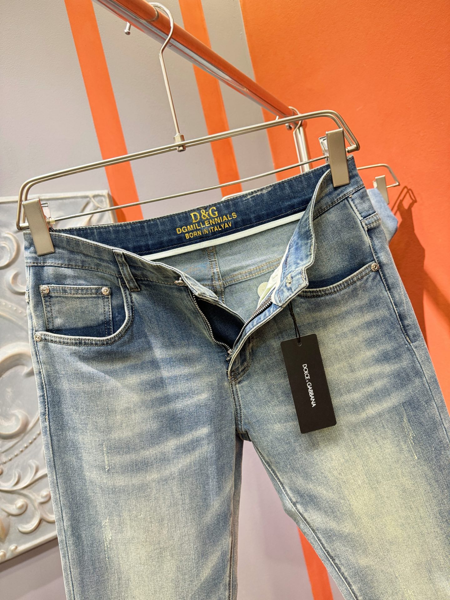  DG 原单牛仔裤 2025新品，原版牛仔裤 原版重工打造，品牌经典LOGO设计，三标齐全！原版五金辅料