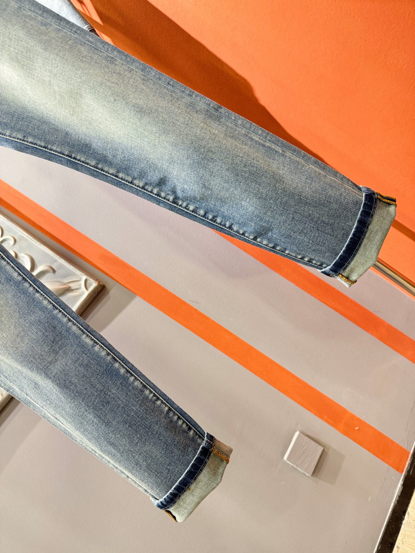  Armani 阿玛尼 原单牛仔裤 2025新品，原版牛仔裤 原版重工打造，品牌经典LOGO设计，三标齐