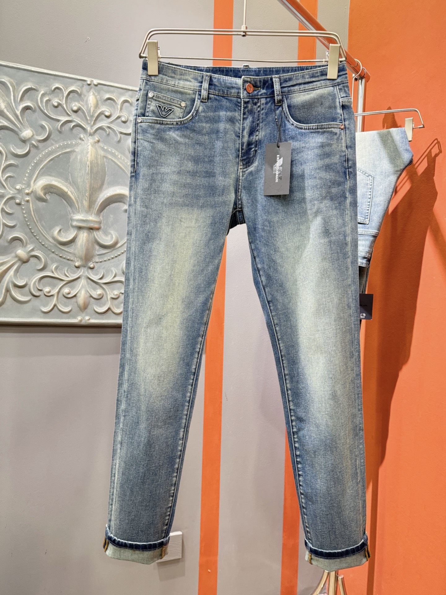  Armani 阿玛尼 原单牛仔裤 2025新品，原版牛仔裤 原版重工打造，品牌经典LOGO设计，三标齐