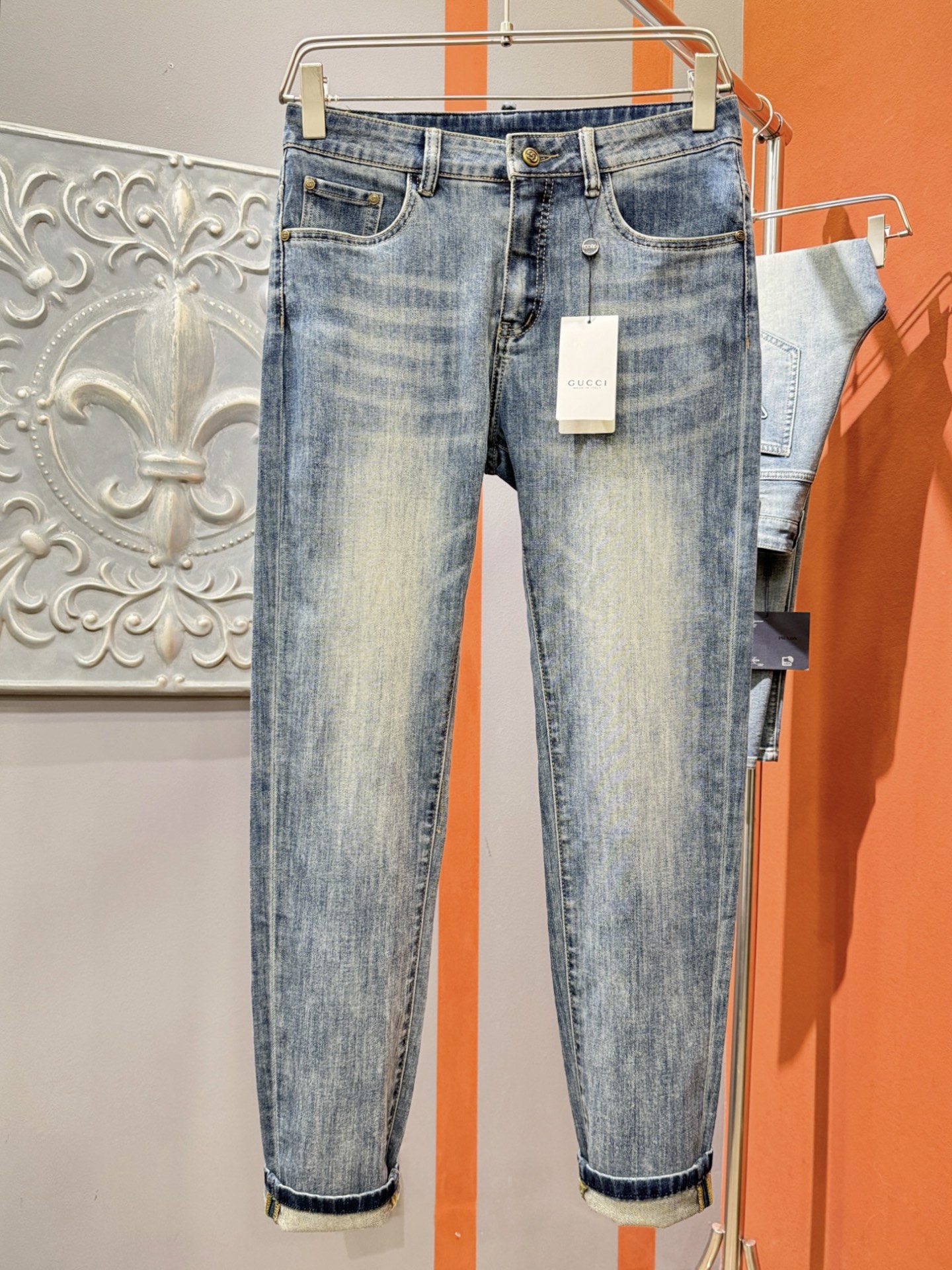  Gucci古奇 原单牛仔裤 2025新品，原版牛仔裤 原版重工打造，品牌经典LOGO设计，三标齐全！原