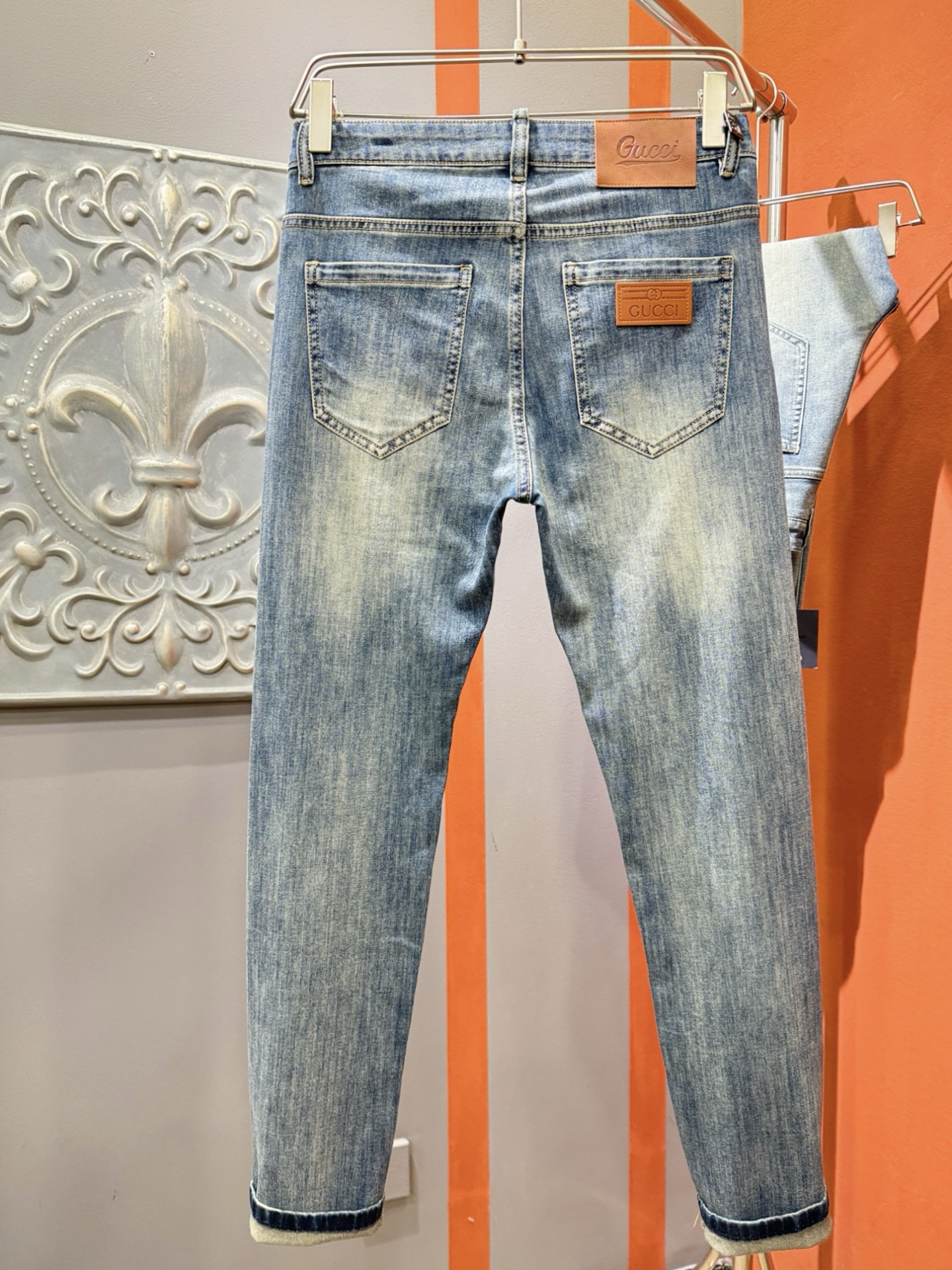  Gucci古奇 原单牛仔裤 2025新品，原版牛仔裤 原版重工打造，品牌经典LOGO设计，三标齐全！原