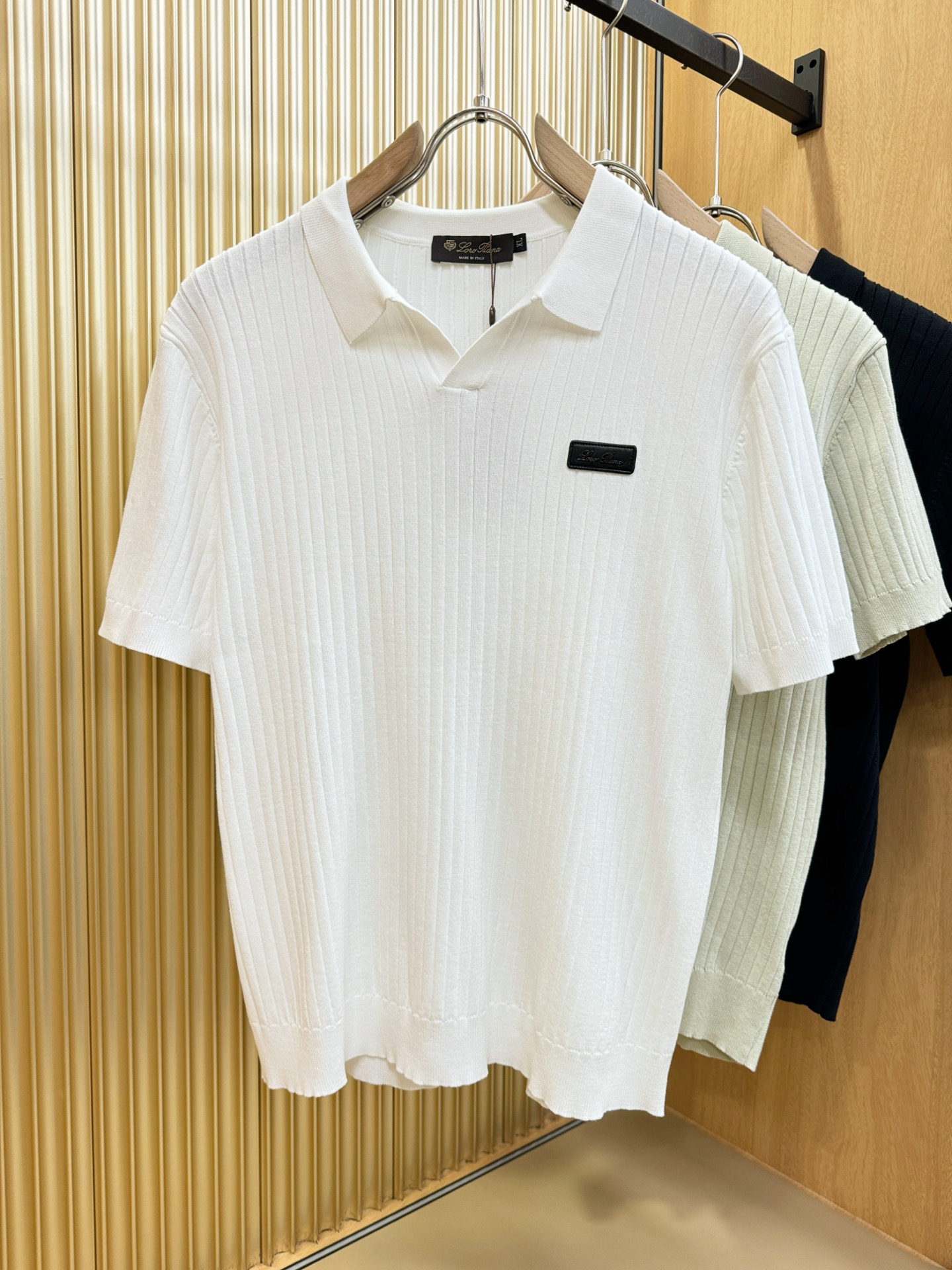 Loro Piana诺悠翩雅 2025春夏新品针织短袖，进口针织面料，手感柔软。顶级进口私货，时尚设计潮