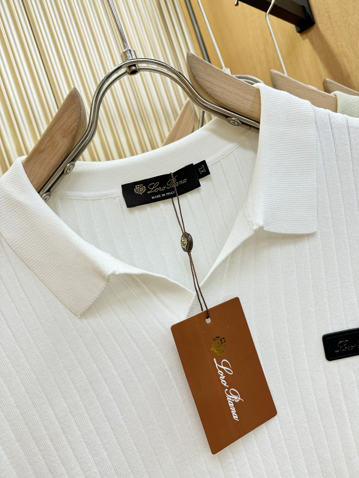 Loro Piana诺悠翩雅 2025春夏新品针织短袖，进口针织面料，手感柔软。顶级进口私货，时尚设计潮