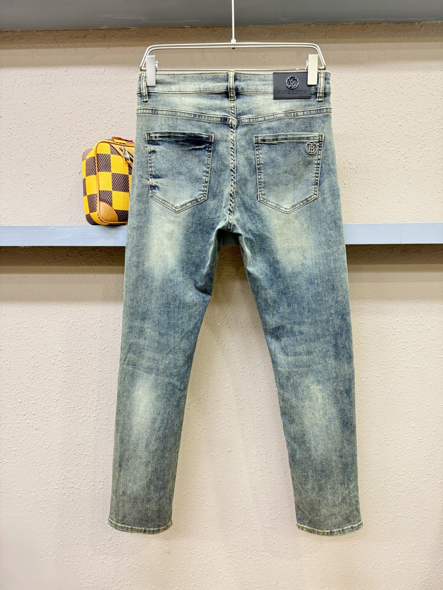 Burberry 2025 Classic Logo Design Jeans - Premium Denim, Three Labels 10 i1749382523604 1951 0 7