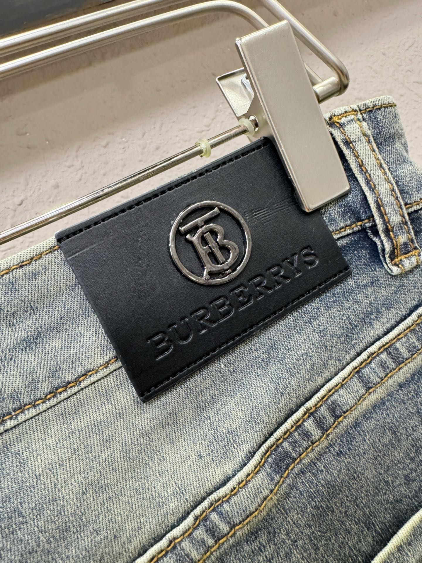 Burberry 2025 Classic Logo Design Jeans - Premium Denim, Three Labels 5 i1749382525794 1177 0 8