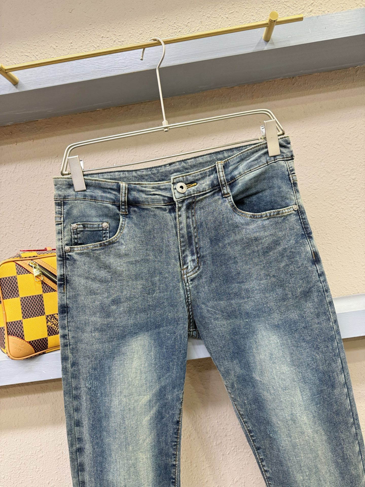 Armani 2025 Classic Logo Design Jeans -Original Hardware & Denim Fabric 4 i1749382645615 3810 0 2