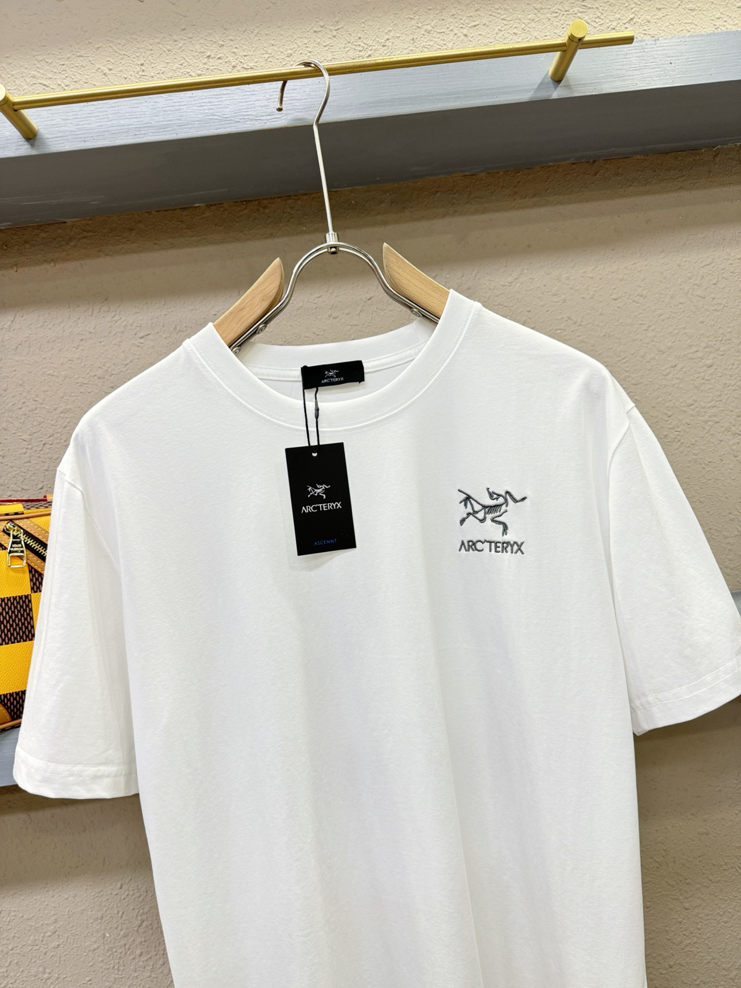 Arc'teryx Men's Short Sleeve T-Shirt | Premium Quality, Comfortable Fit 6 i1749383145291 9598 0 4