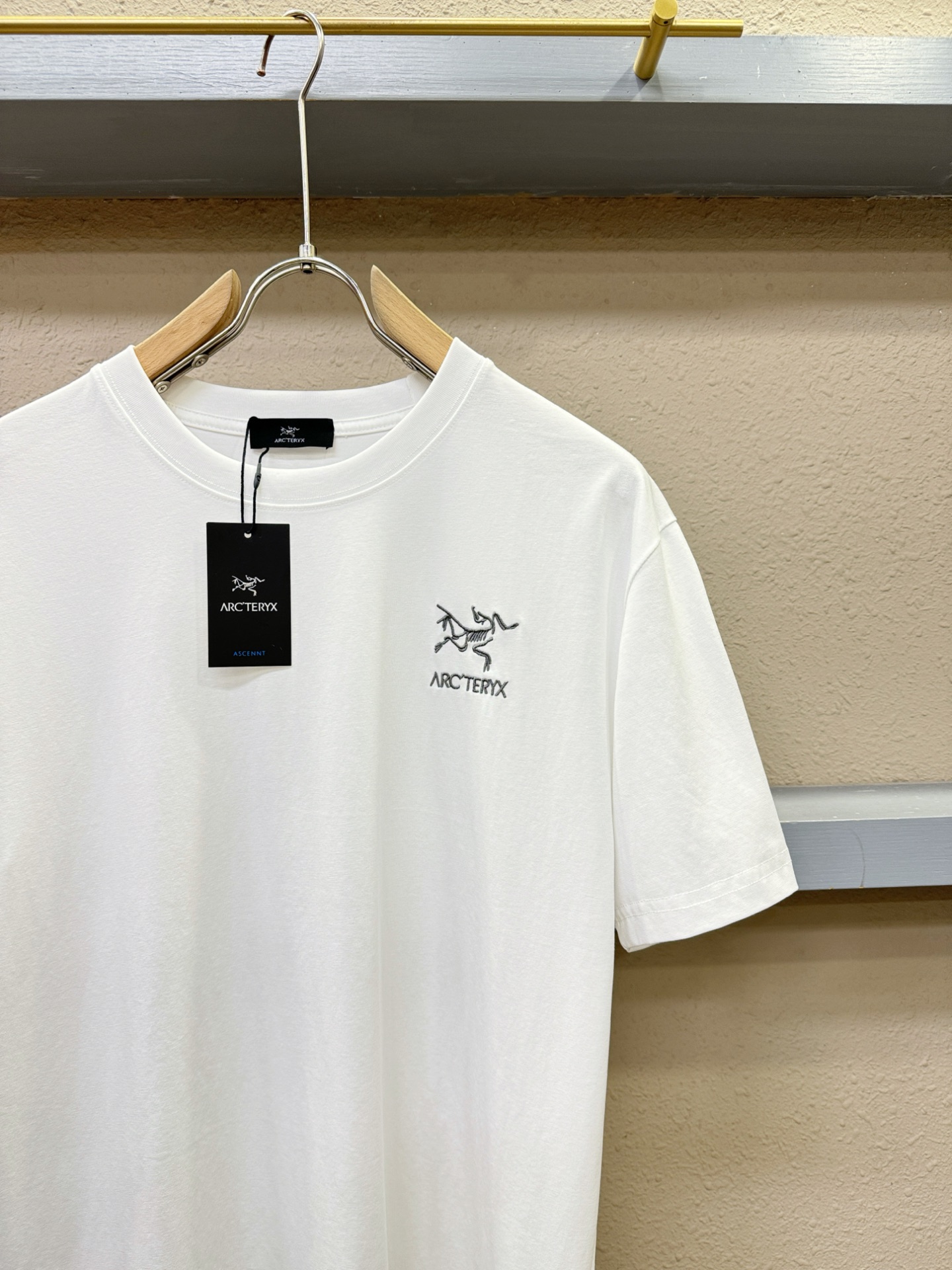 Arc'teryx Men's Short Sleeve T-Shirt | Premium Quality, Comfortable Fit 7 i1749383145307 2162 0 5