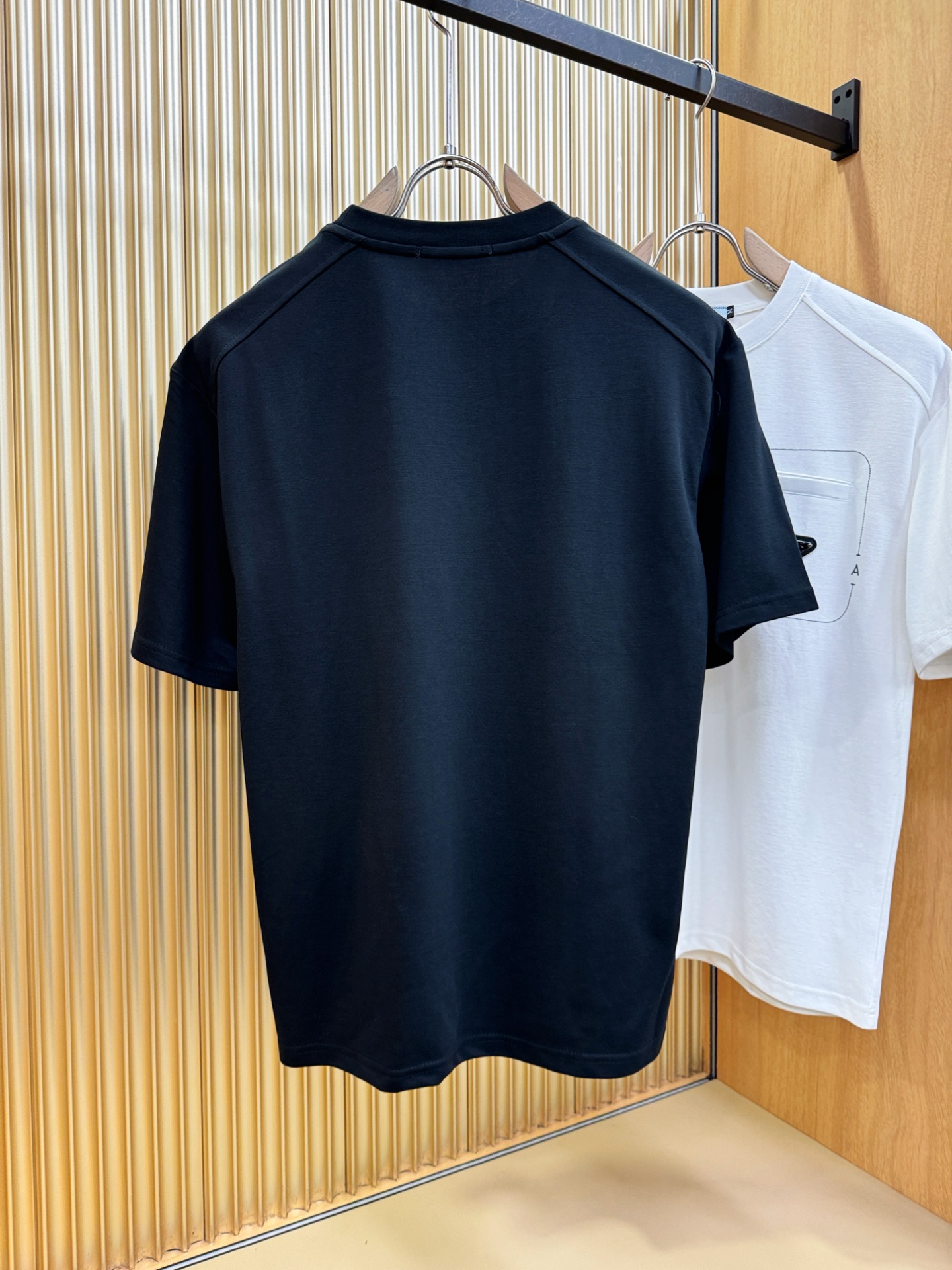 Prada 2025 New Men's Short Sleeve T-Shirt Top Quality Black and White 10 i1749383228036 214 0 8