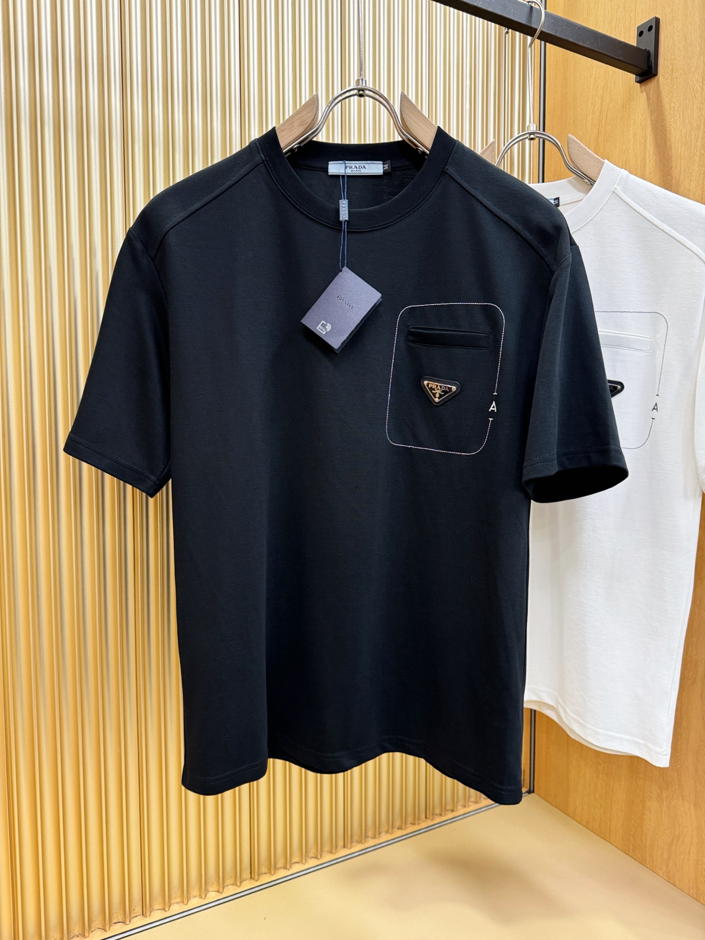 Prada 2025 New Men's Short Sleeve T-Shirt Top Quality Black and White 2 i1749383228039 8349 0 0