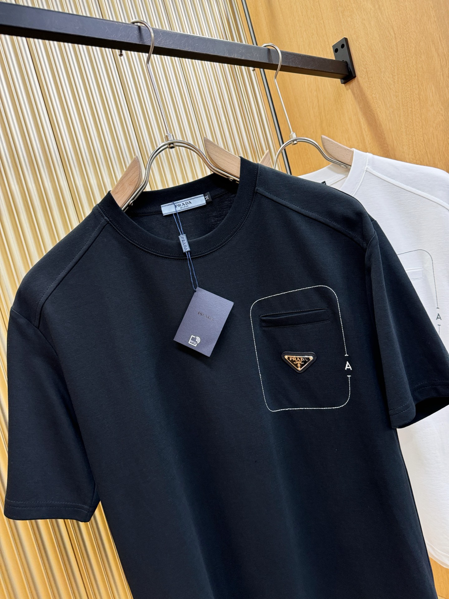 Prada 2025 New Men's Short Sleeve T-Shirt Top Quality Black and White 3 i1749383234490 3422 0 1