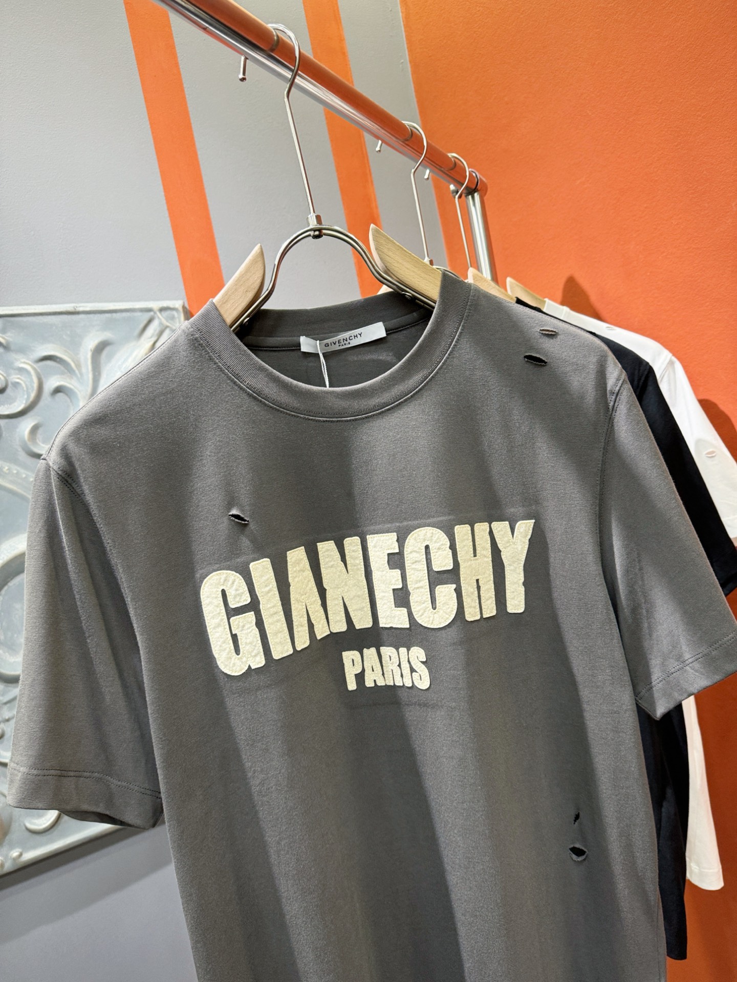  (最大可穿240斤) Givenchy 纪梵希 2025春夏新款短袖T恤！走秀图案时尚休闲短袖T恤衫！