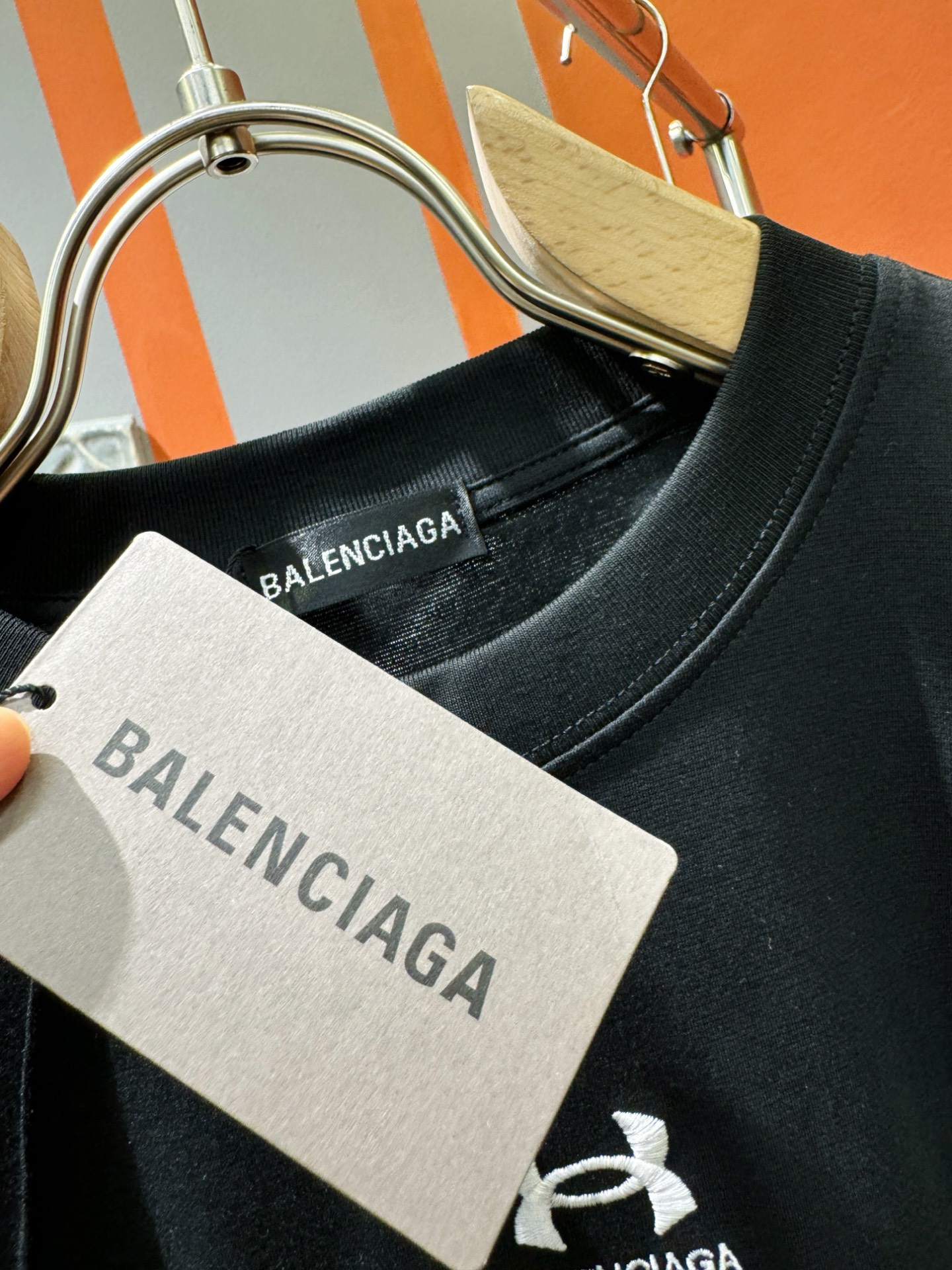  Balenciaga巴黎世家 顶级品质 2025款新品短袖！精选顶级原版面料，手感柔软。顶级进口私货，