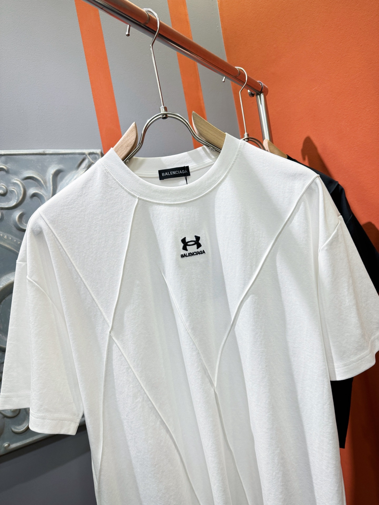  Balenciaga巴黎世家 顶级品质 2025款新品短袖！精选顶级原版面料，手感柔软。顶级进口私货，