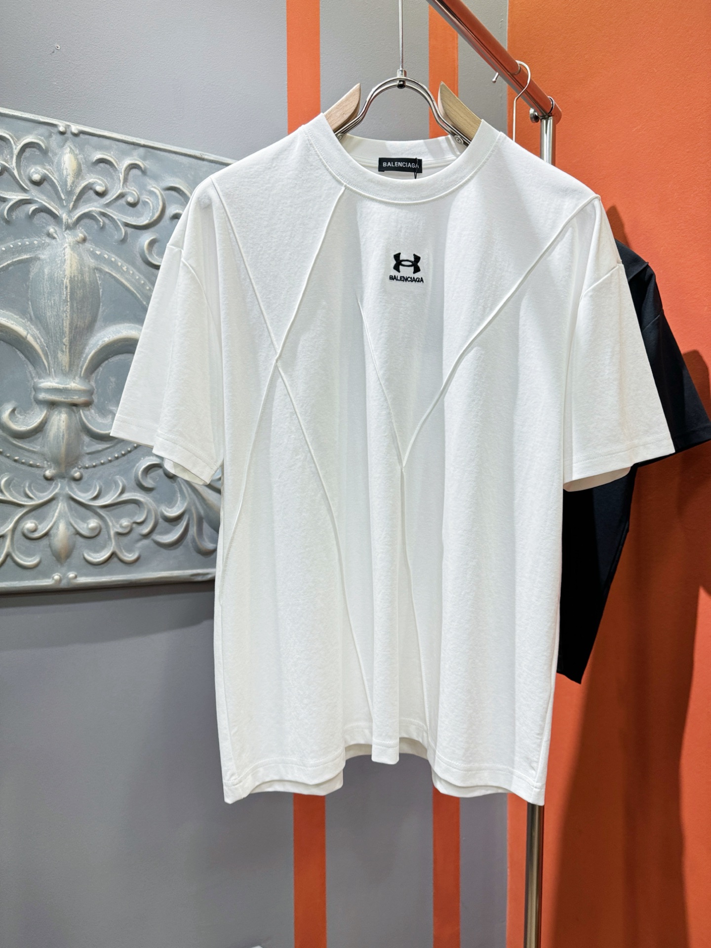  Balenciaga巴黎世家 顶级品质 2025款新品短袖！精选顶级原版面料，手感柔软。顶级进口私货，