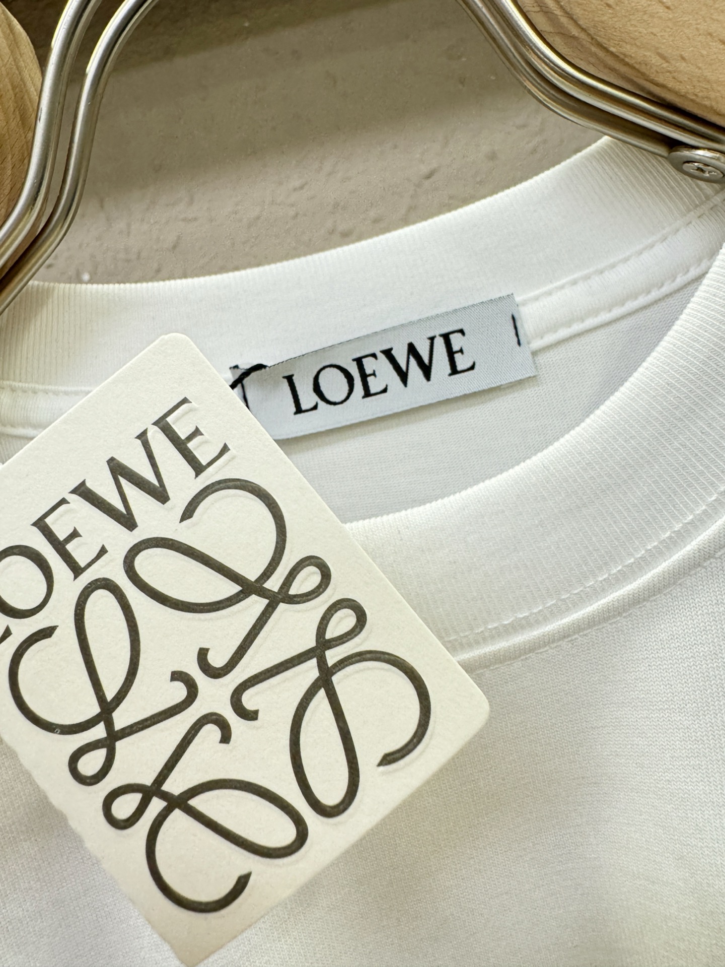  LOEWE罗意威 2025春夏新款短袖T恤！走秀图案时尚休闲短袖T恤衫！设计logo设计！棉+天丝面料
