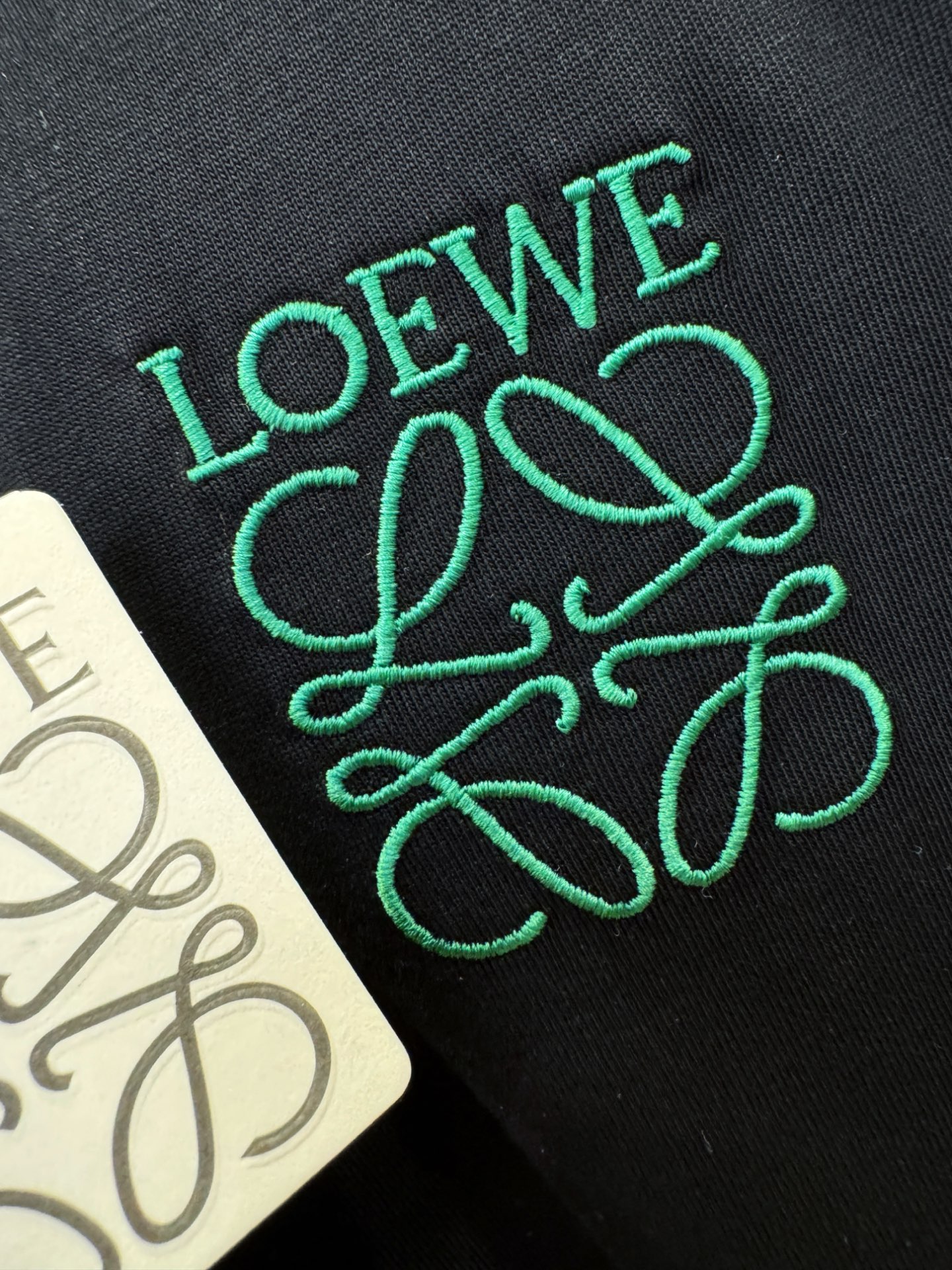  LOEWE罗意威 2025春夏新款短袖T恤！走秀图案时尚休闲短袖T恤衫！设计logo设计！棉+天丝面料