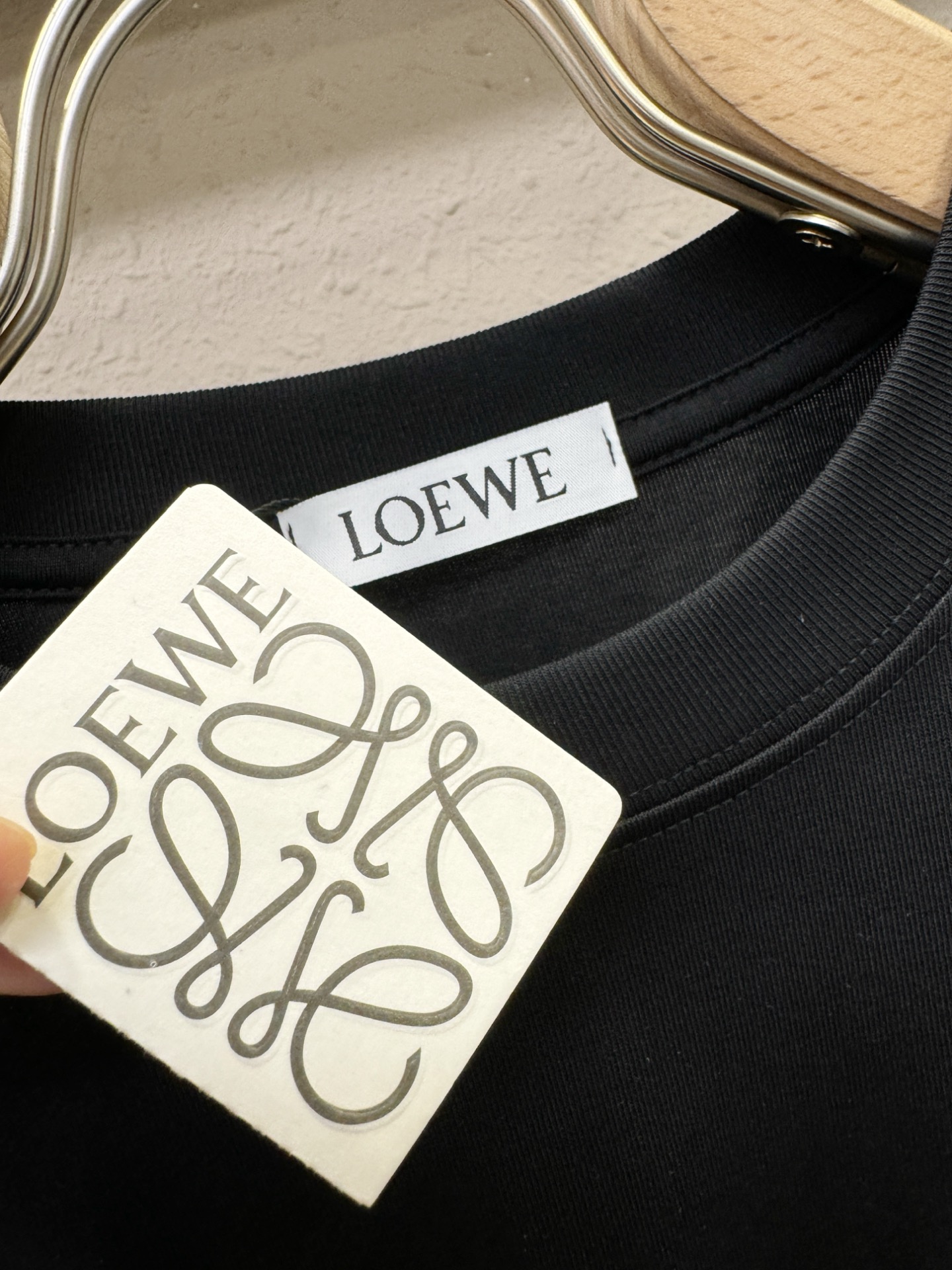  LOEWE罗意威 2025春夏新款短袖T恤！走秀图案时尚休闲短袖T恤衫！设计logo设计！棉+天丝面料