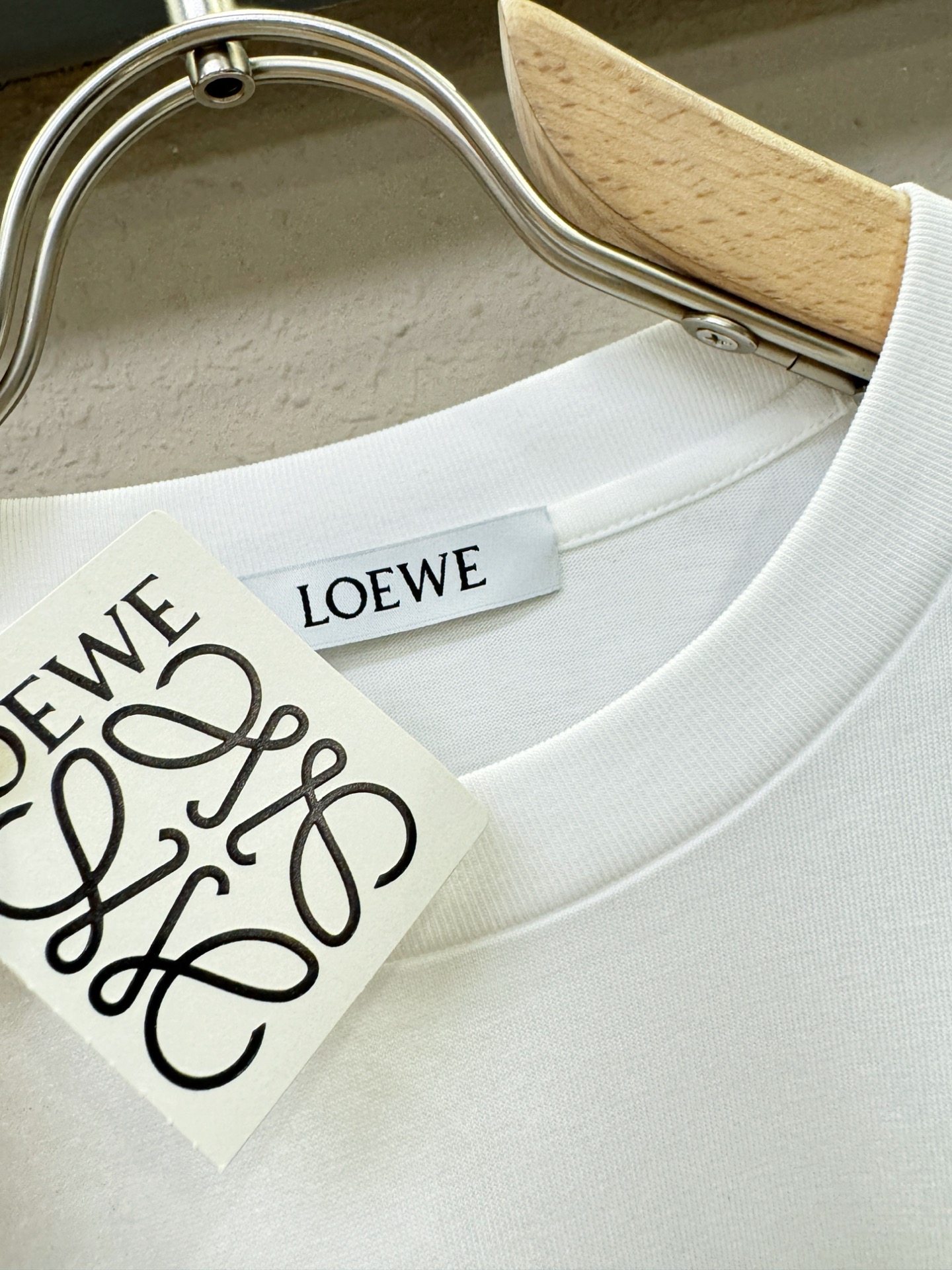  (最大可穿240斤) LOEWE罗意威 2025春夏新款短袖T恤！走秀图案时尚休闲短袖T恤衫！设计lo
