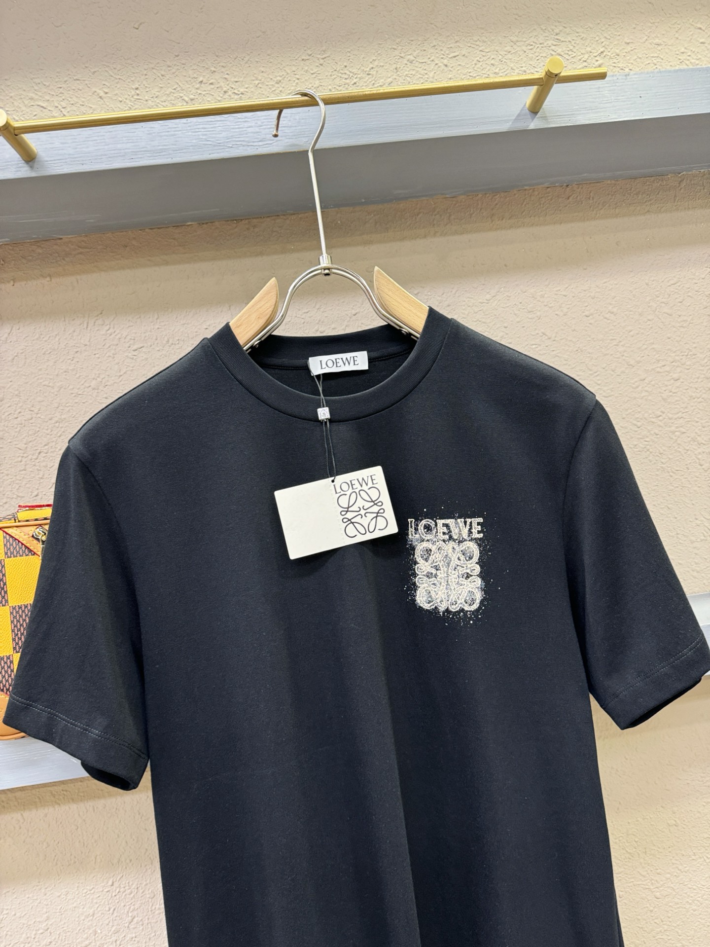  (最大可穿240斤) LOEWE罗意威 2025春夏新款短袖T恤！走秀图案时尚休闲短袖T恤衫！设计lo
