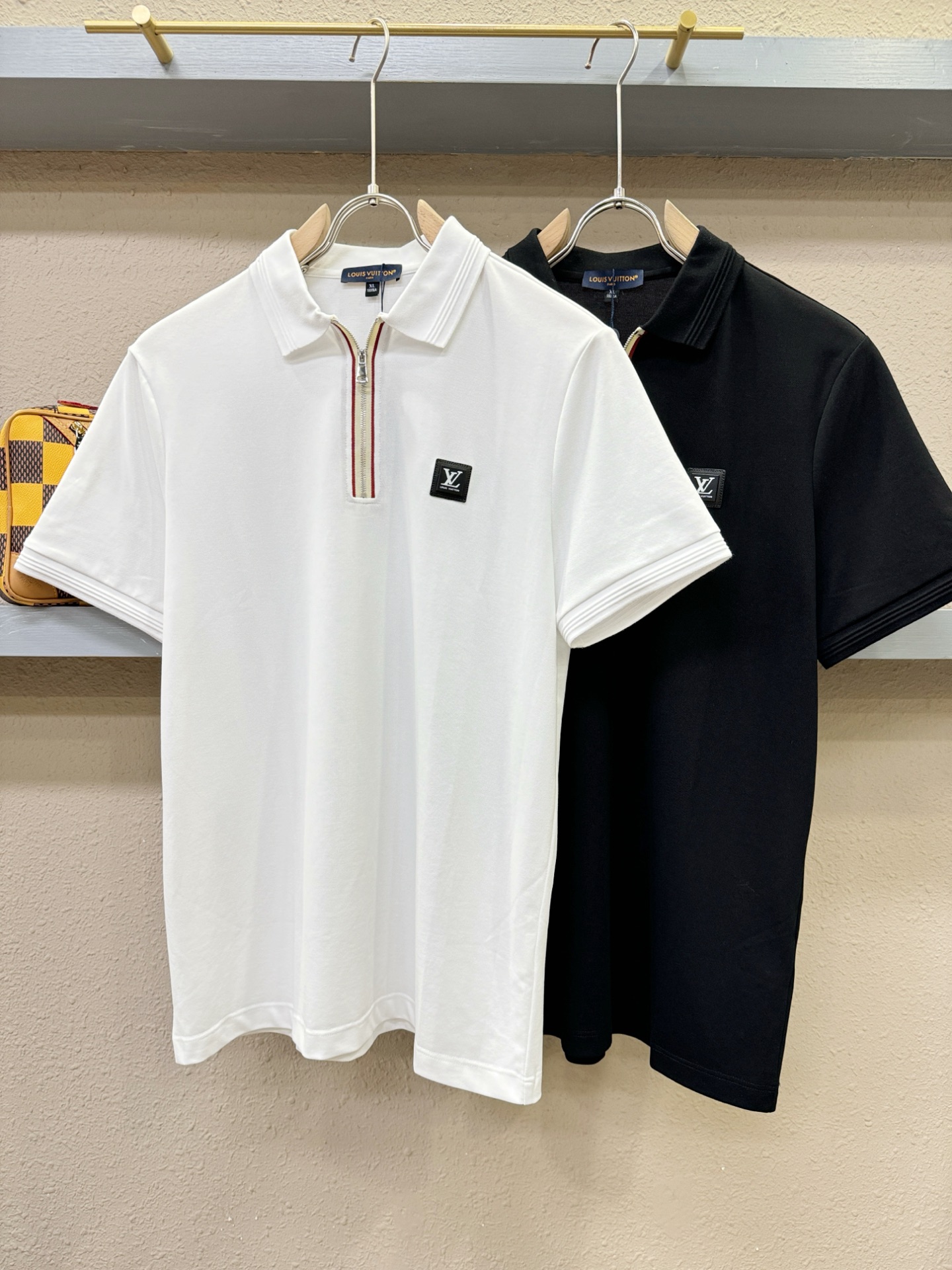  LV 2025官方春夏新款 专柜同步上市 男士翻领短袖POLO衫，高端主线系列，进口珠地丝光棉面料，质