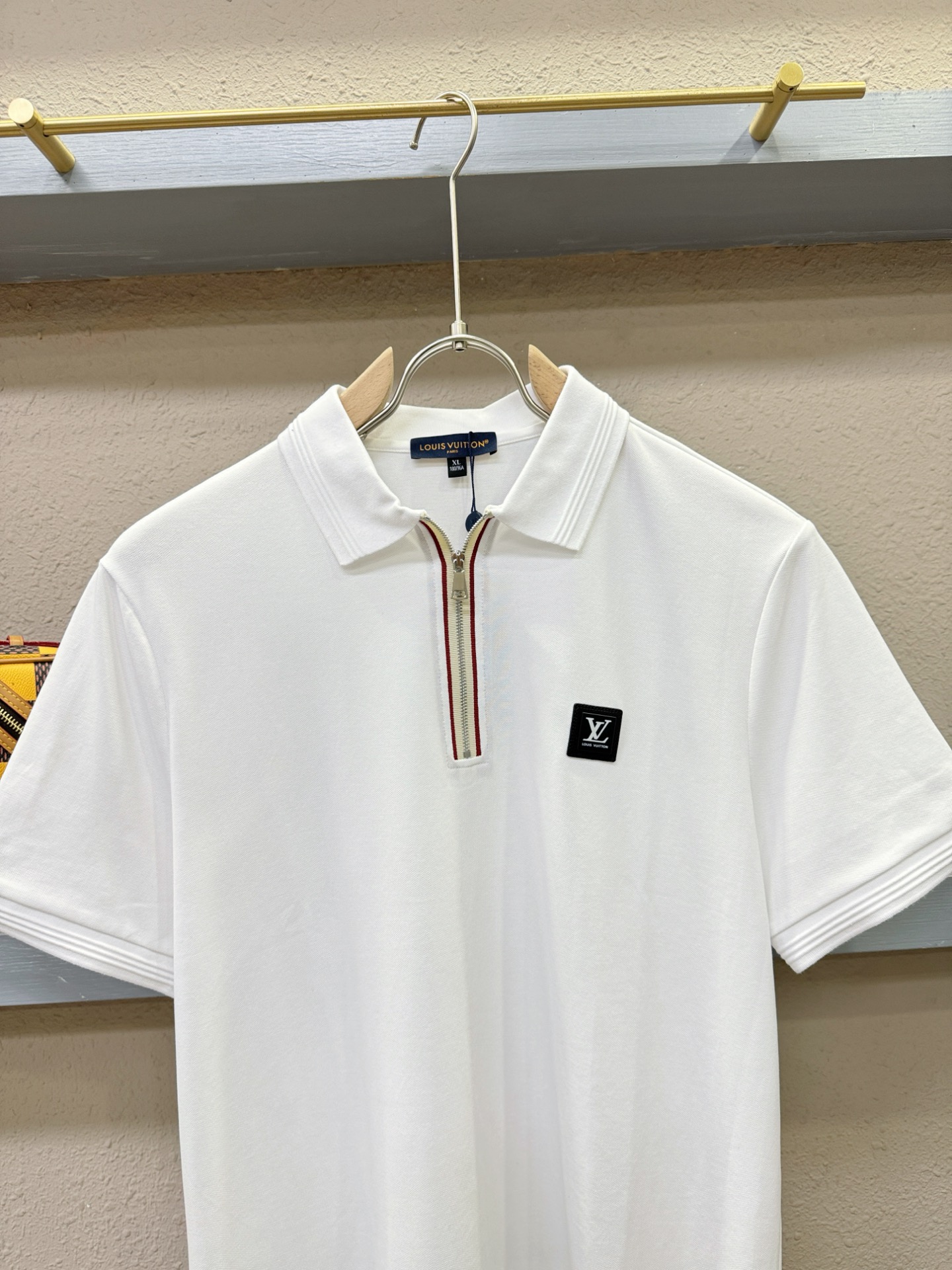  LV 2025官方春夏新款 专柜同步上市 男士翻领短袖POLO衫，高端主线系列，进口珠地丝光棉面料，质