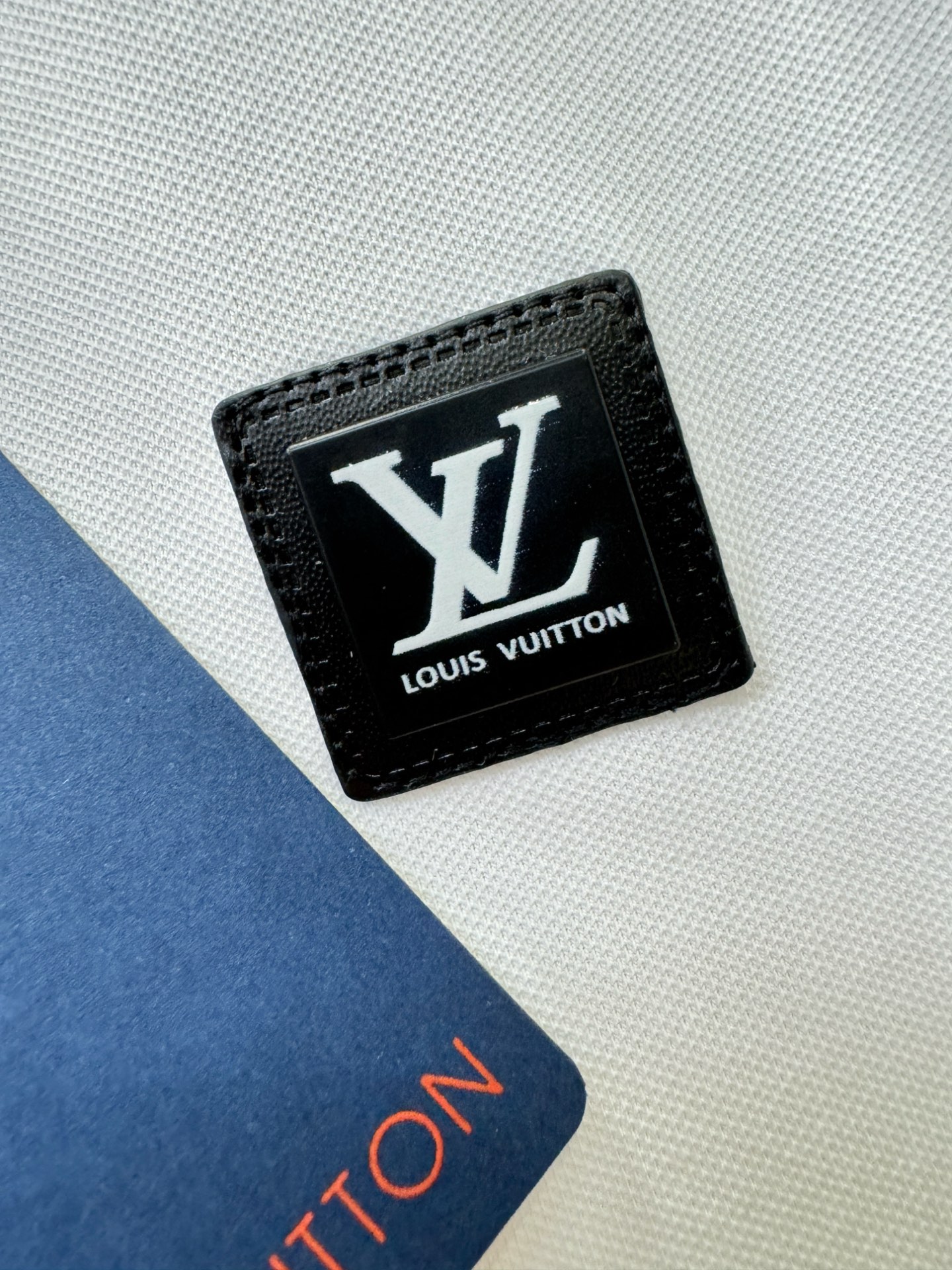  LV 2025官方春夏新款 专柜同步上市 男士翻领短袖POLO衫，高端主线系列，进口珠地丝光棉面料，质