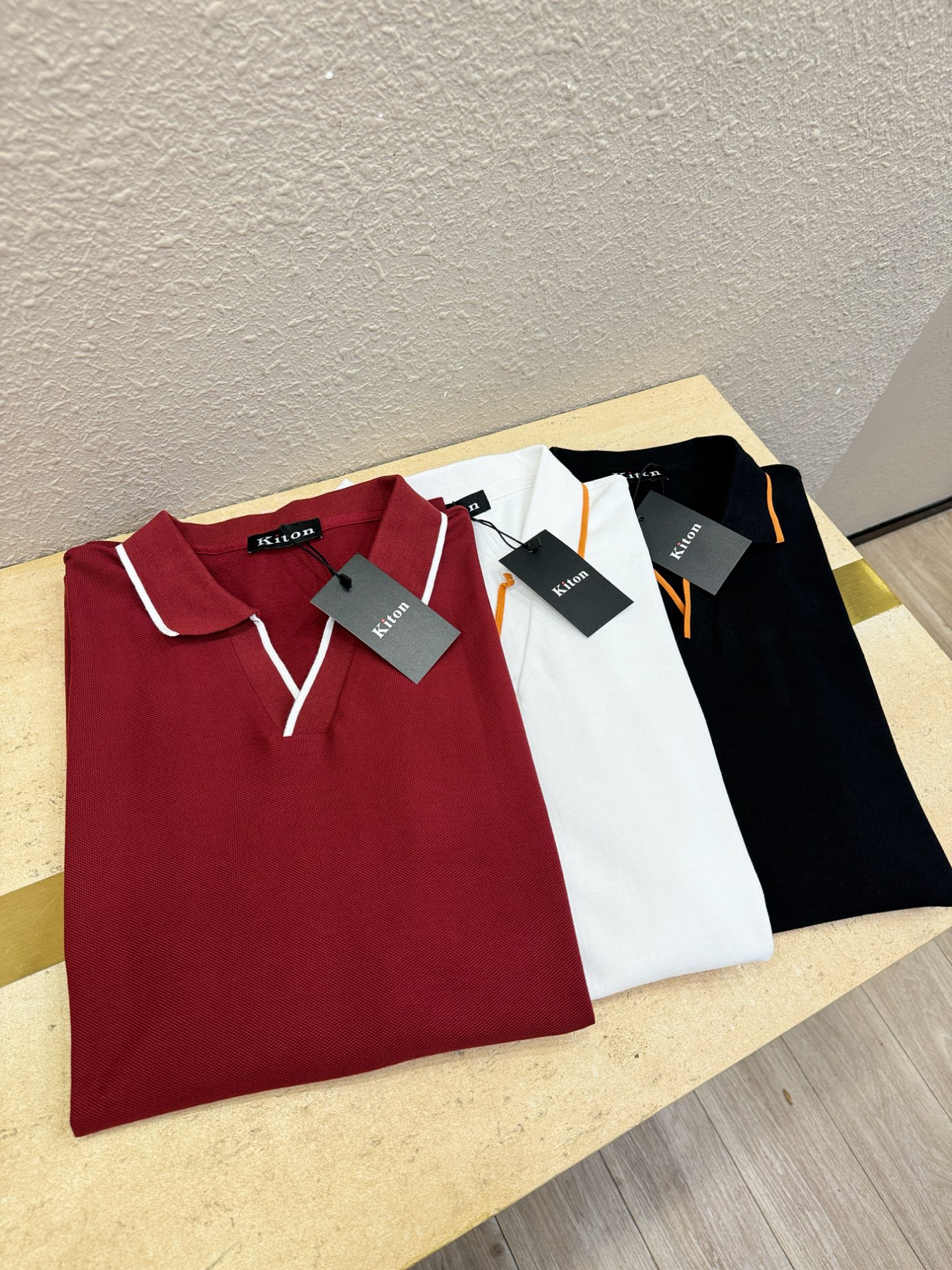  Kiton 2025官方春夏新款 专柜同步上市 男士翻领短袖POLO衫，高端主线系列，进口珠地丝光棉面