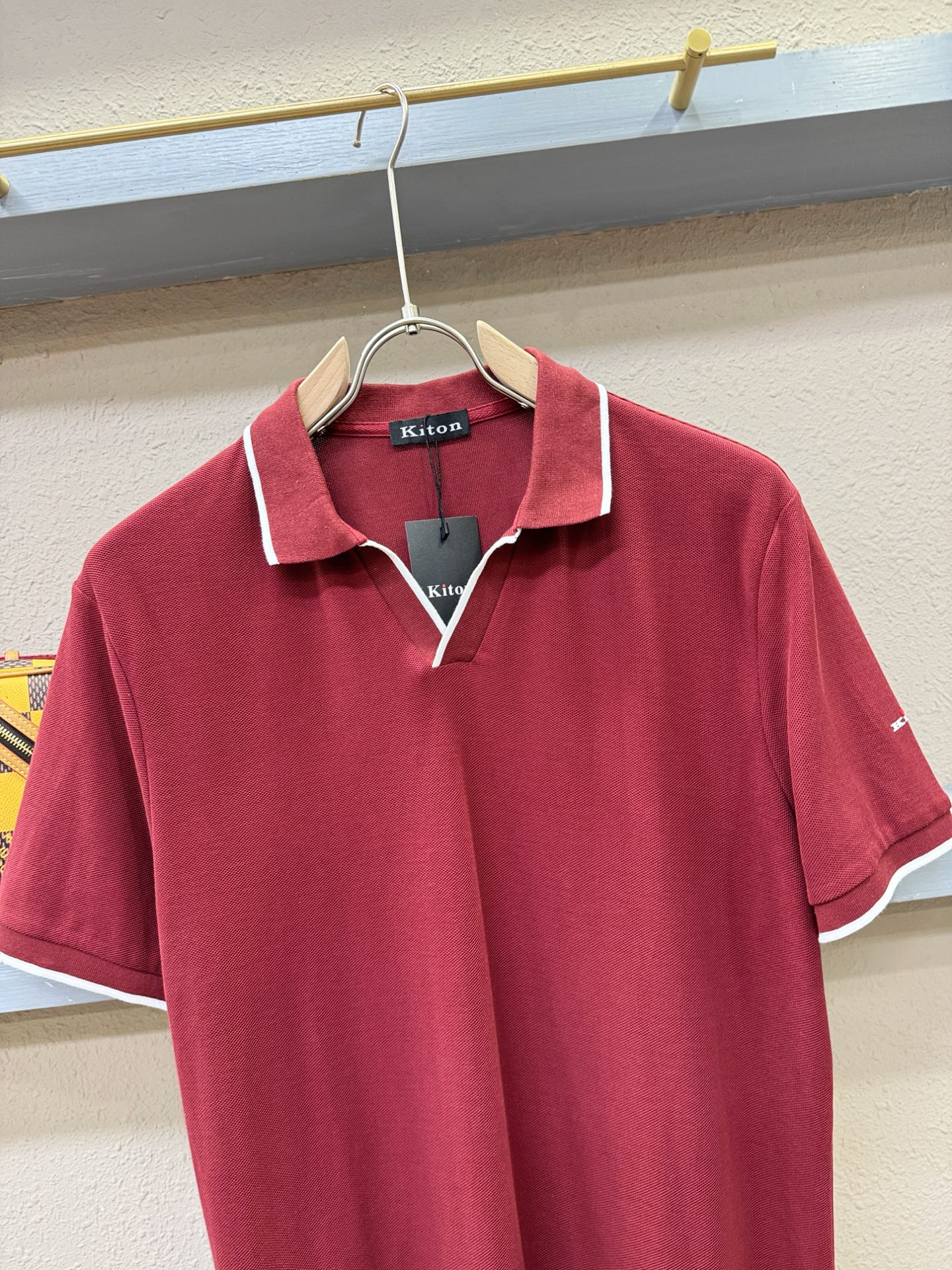  Kiton 2025官方春夏新款 专柜同步上市 男士翻领短袖POLO衫，高端主线系列，进口珠地丝光棉面