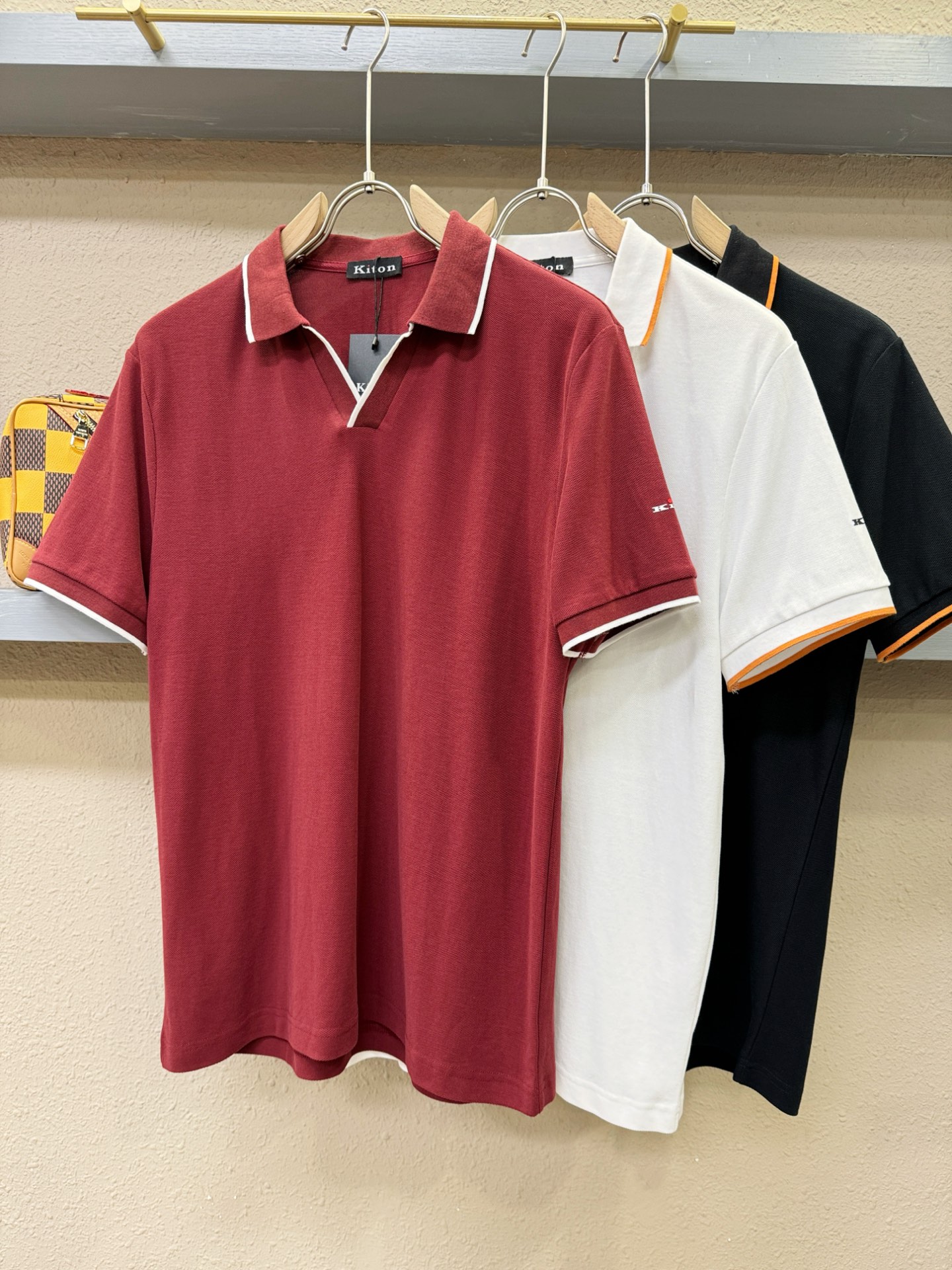  Kiton 2025官方春夏新款 专柜同步上市 男士翻领短袖POLO衫，高端主线系列，进口珠地丝光棉面