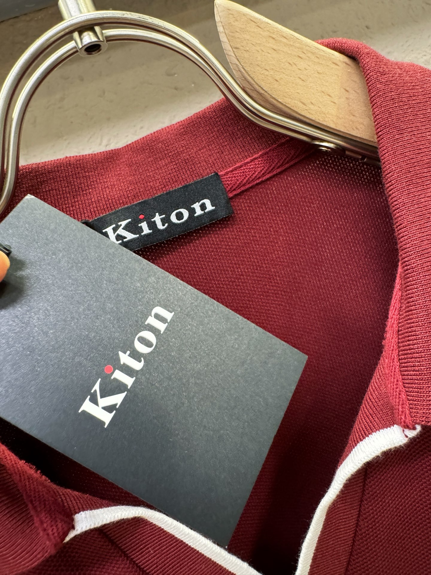  Kiton 2025官方春夏新款 专柜同步上市 男士翻领短袖POLO衫，高端主线系列，进口珠地丝光棉面
