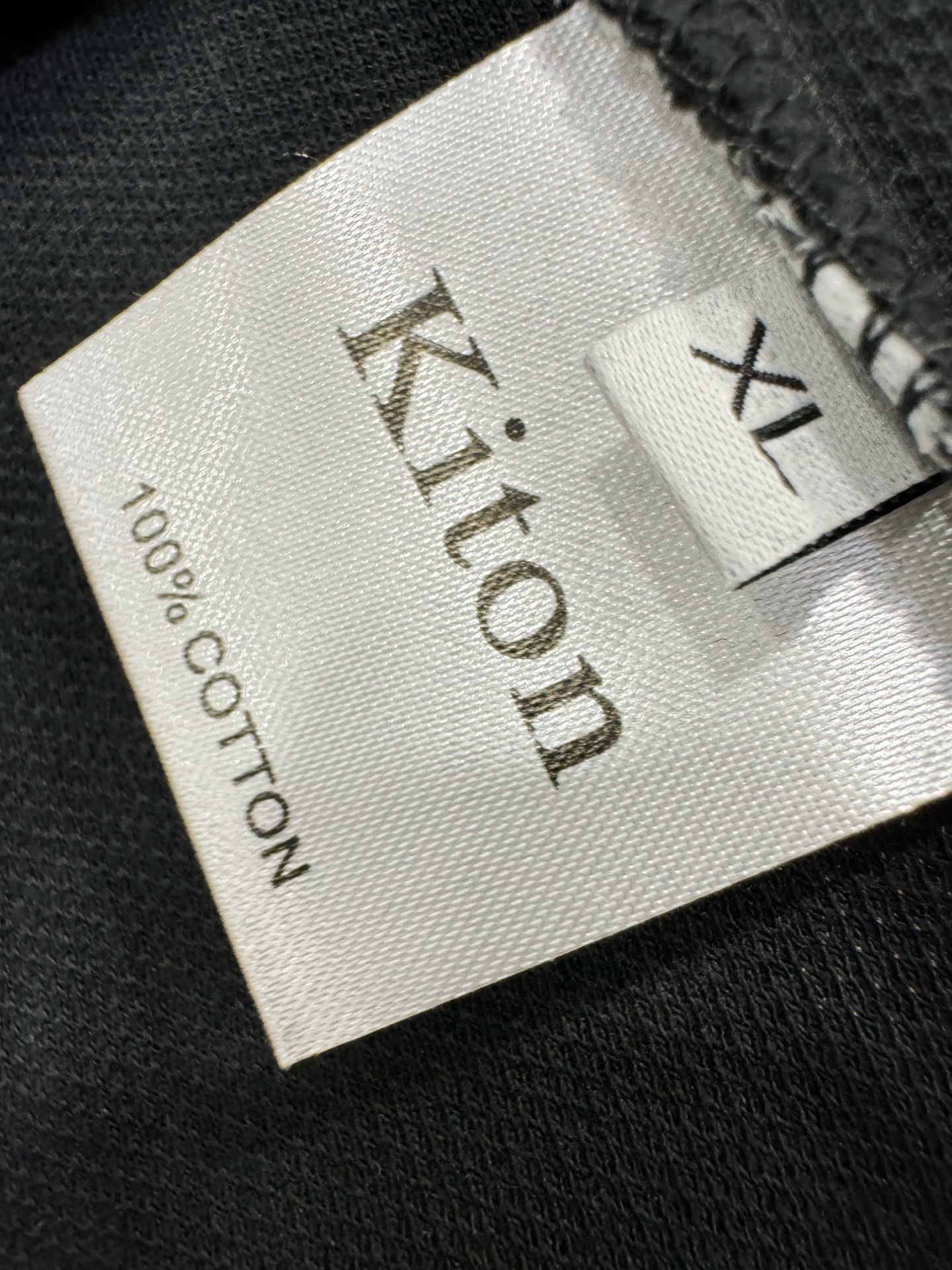  Kiton 2025官方春夏新款 专柜同步上市 男士翻领短袖POLO衫，高端主线系列，进口珠地丝光棉面