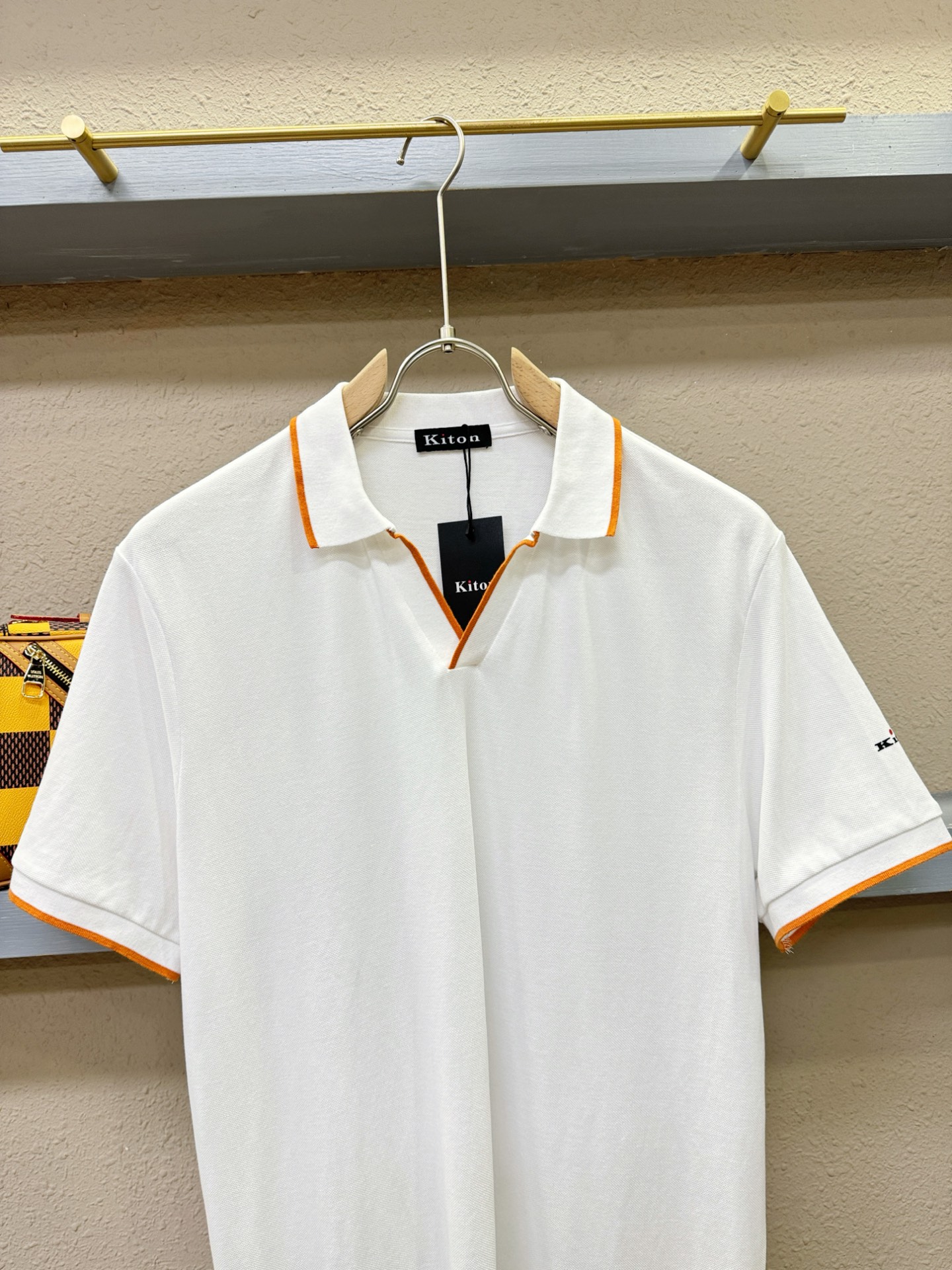  Kiton 2025官方春夏新款 专柜同步上市 男士翻领短袖POLO衫，高端主线系列，进口珠地丝光棉面