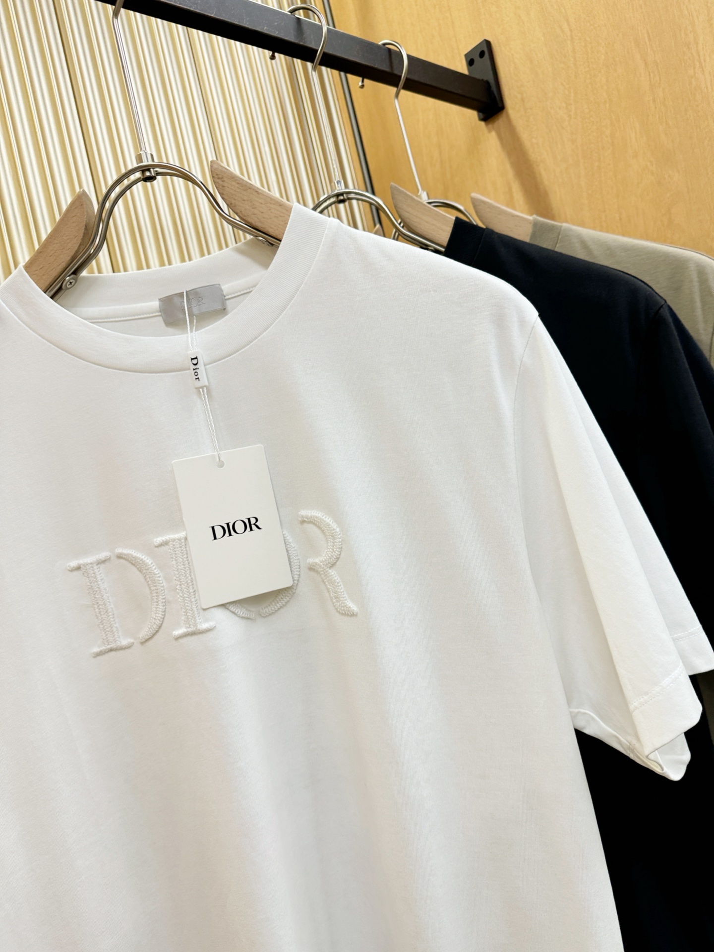  (最大可穿240斤) Dior迪奥 2025春夏新款短袖T恤！走秀图案时尚休闲短袖T恤衫！设计logo