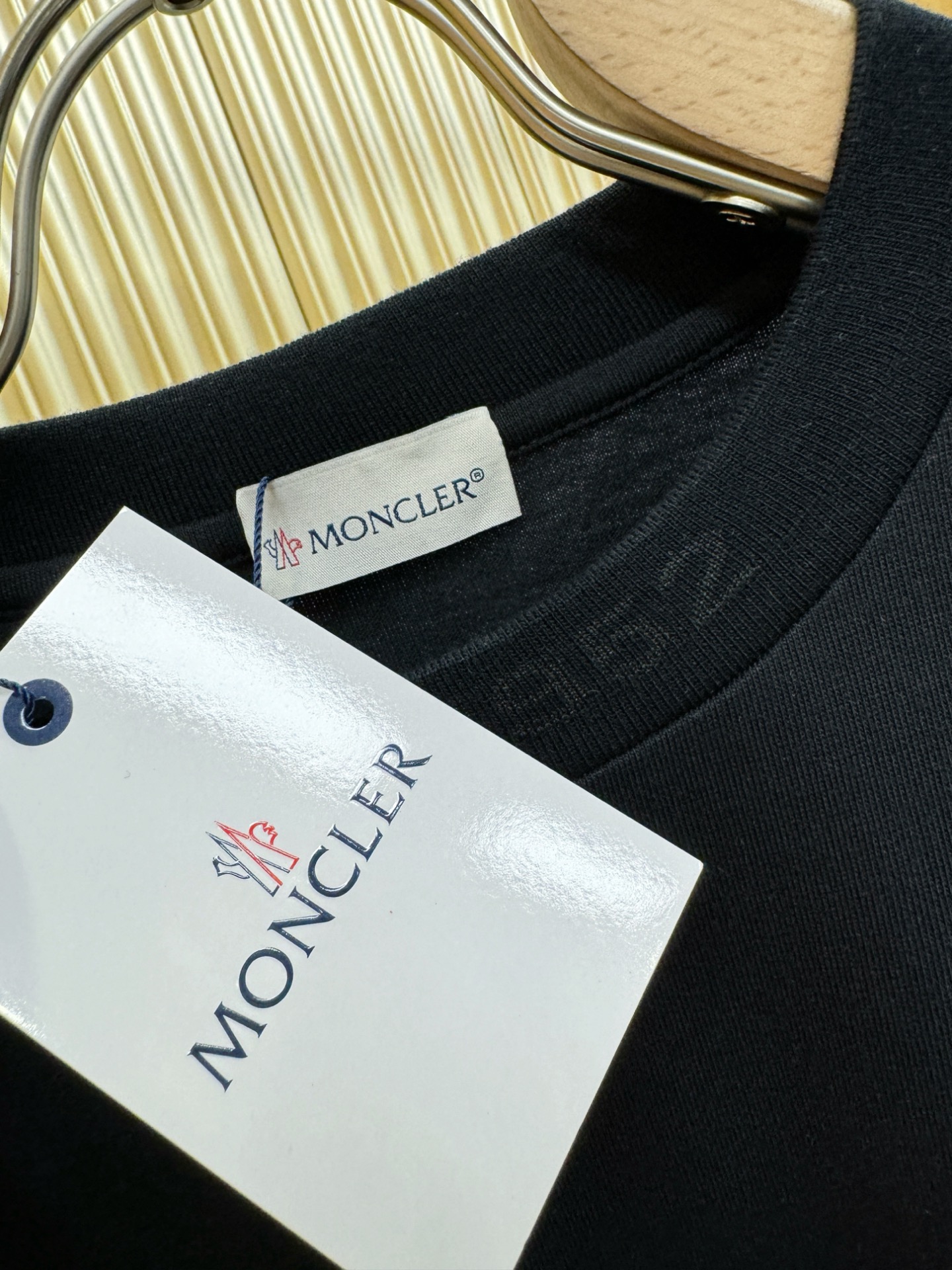 (最大可穿240斤) Moncler蒙口 2025春夏新款短袖T恤！走秀图案时尚休闲短袖T恤衫！设计l