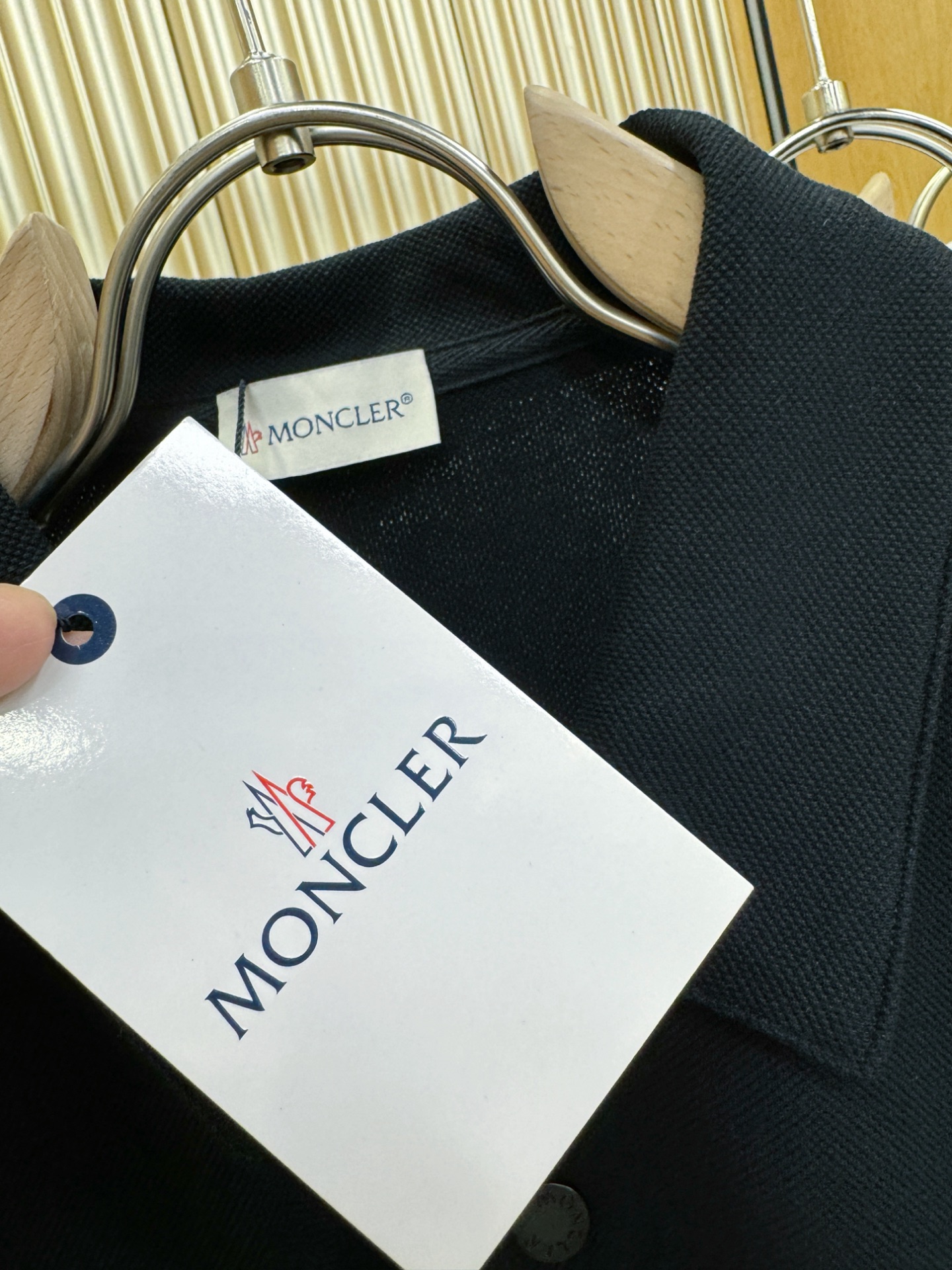  Moncler蒙口 2025官方春夏新款 专柜同步上市 男士翻领短袖POLO衫，高端主线系列，进口珠地
