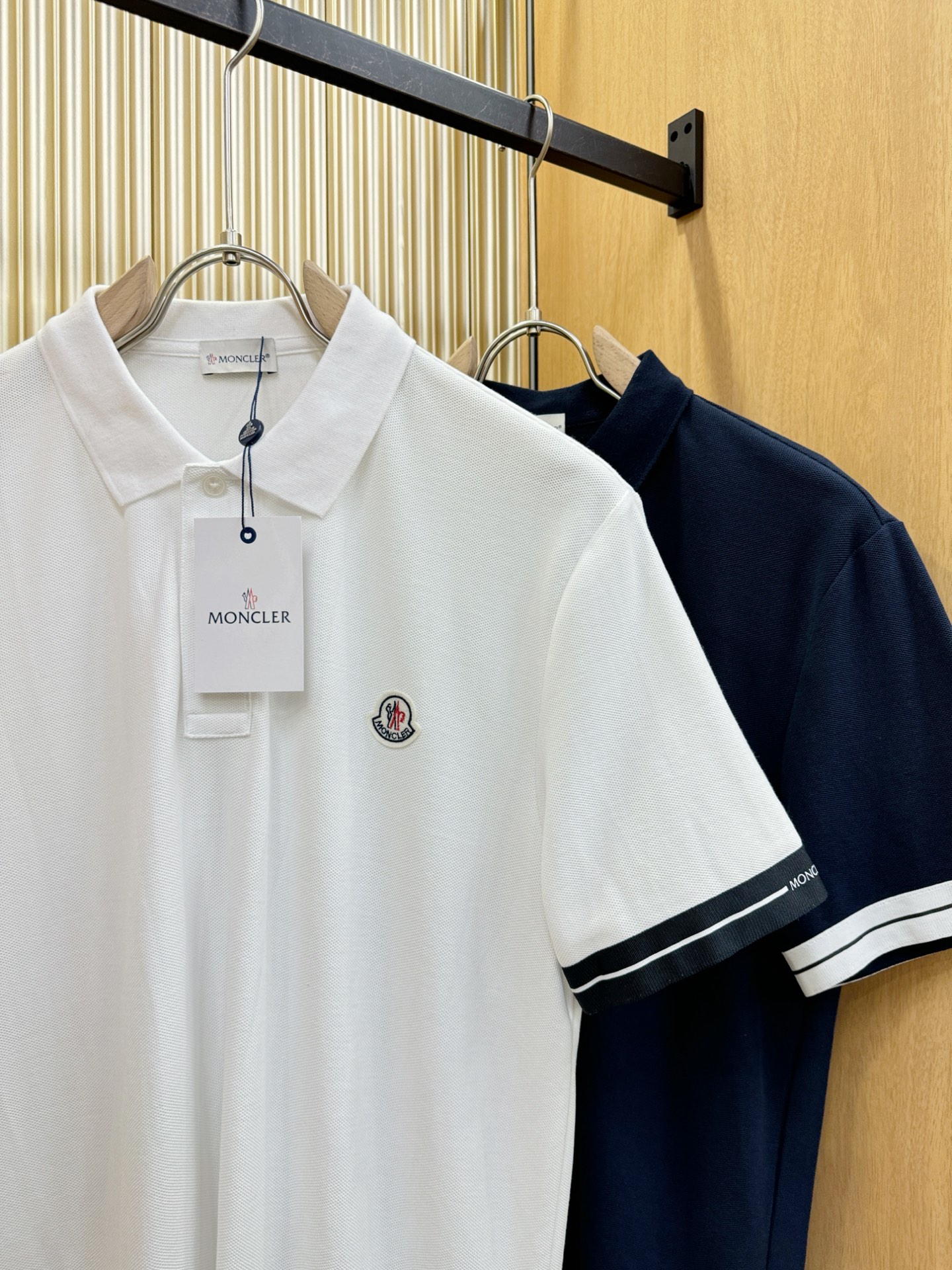  Moncler蒙口 2025官方春夏新款 专柜同步上市 男士翻领短袖POLO衫，高端主线系列，进口珠地