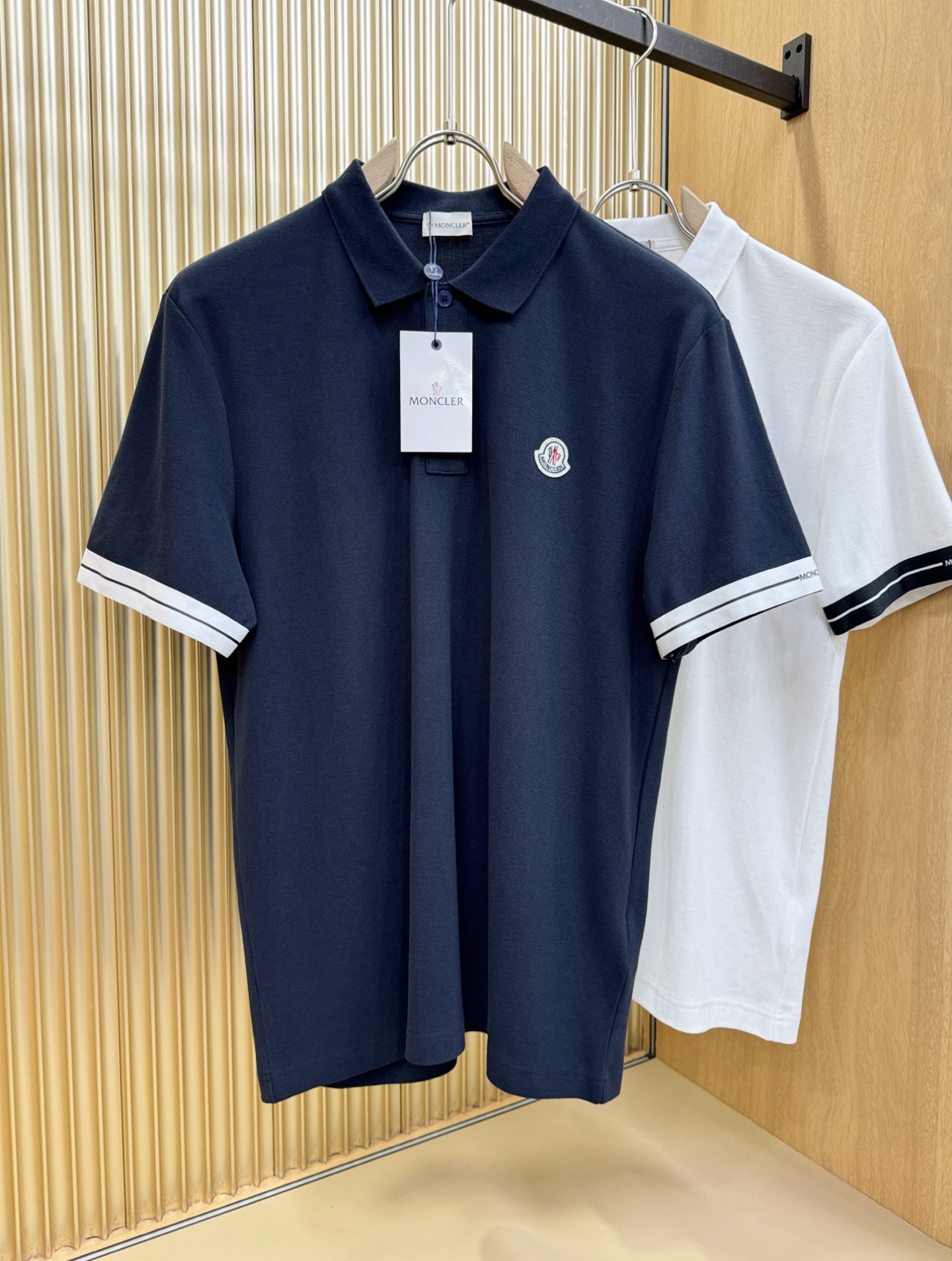  Moncler蒙口 2025官方春夏新款 专柜同步上市 男士翻领短袖POLO衫，高端主线系列，进口珠地