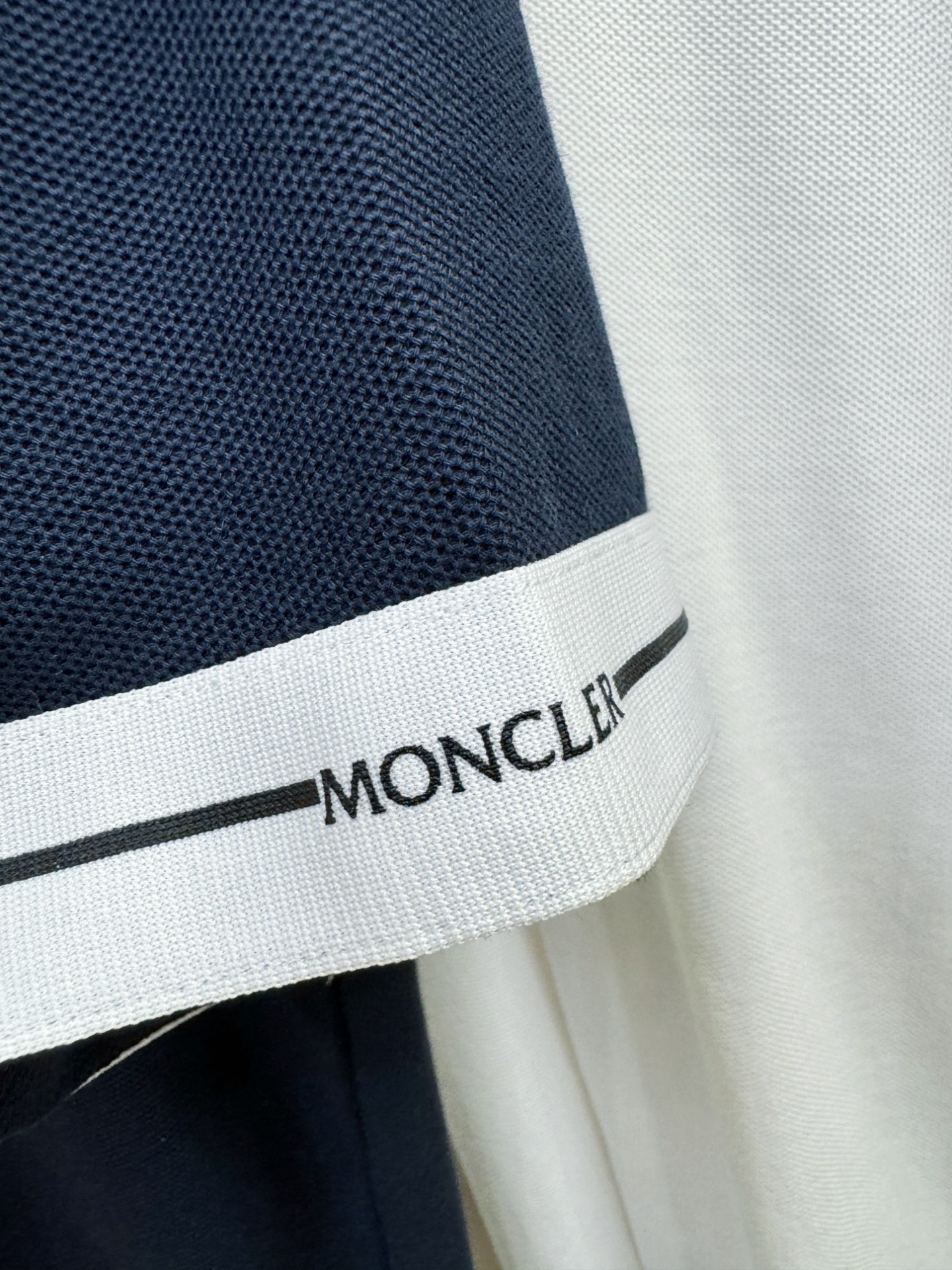  Moncler蒙口 2025官方春夏新款 专柜同步上市 男士翻领短袖POLO衫，高端主线系列，进口珠地