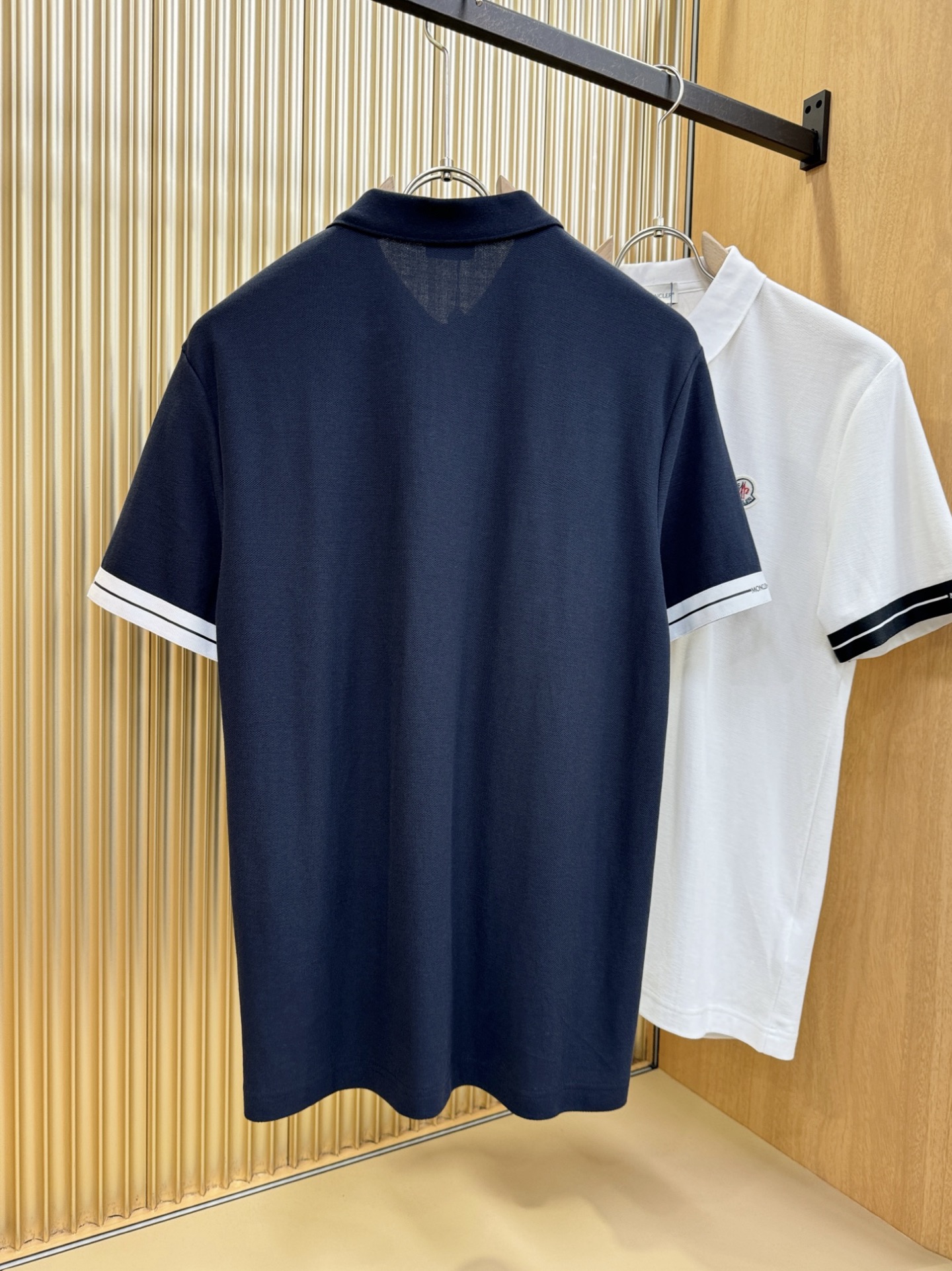  Moncler蒙口 2025官方春夏新款 专柜同步上市 男士翻领短袖POLO衫，高端主线系列，进口珠地