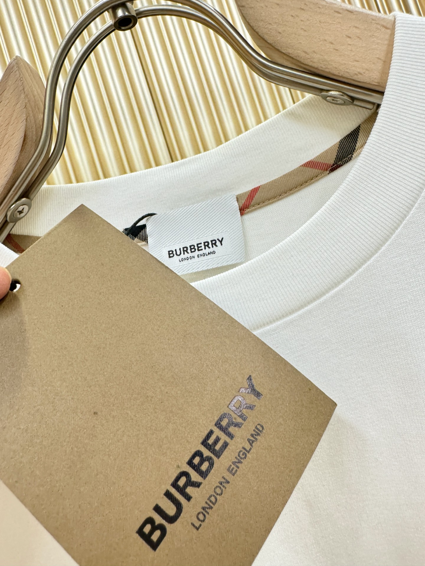  (最大可穿240斤) BURBERRY巴宝莉 2025春夏新款短袖T恤！走秀图案时尚休闲短袖T恤衫！设