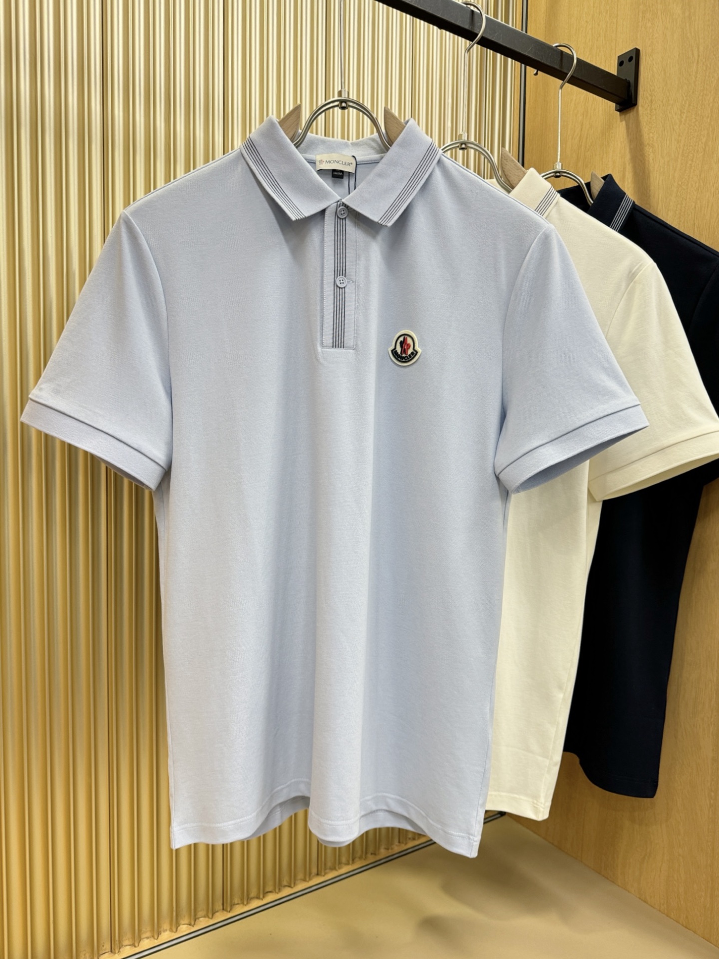  Moncler蒙口 2025官方春夏新款 专柜同步上市 男士翻领短袖POLO衫，高端主线系列，进口珠地
