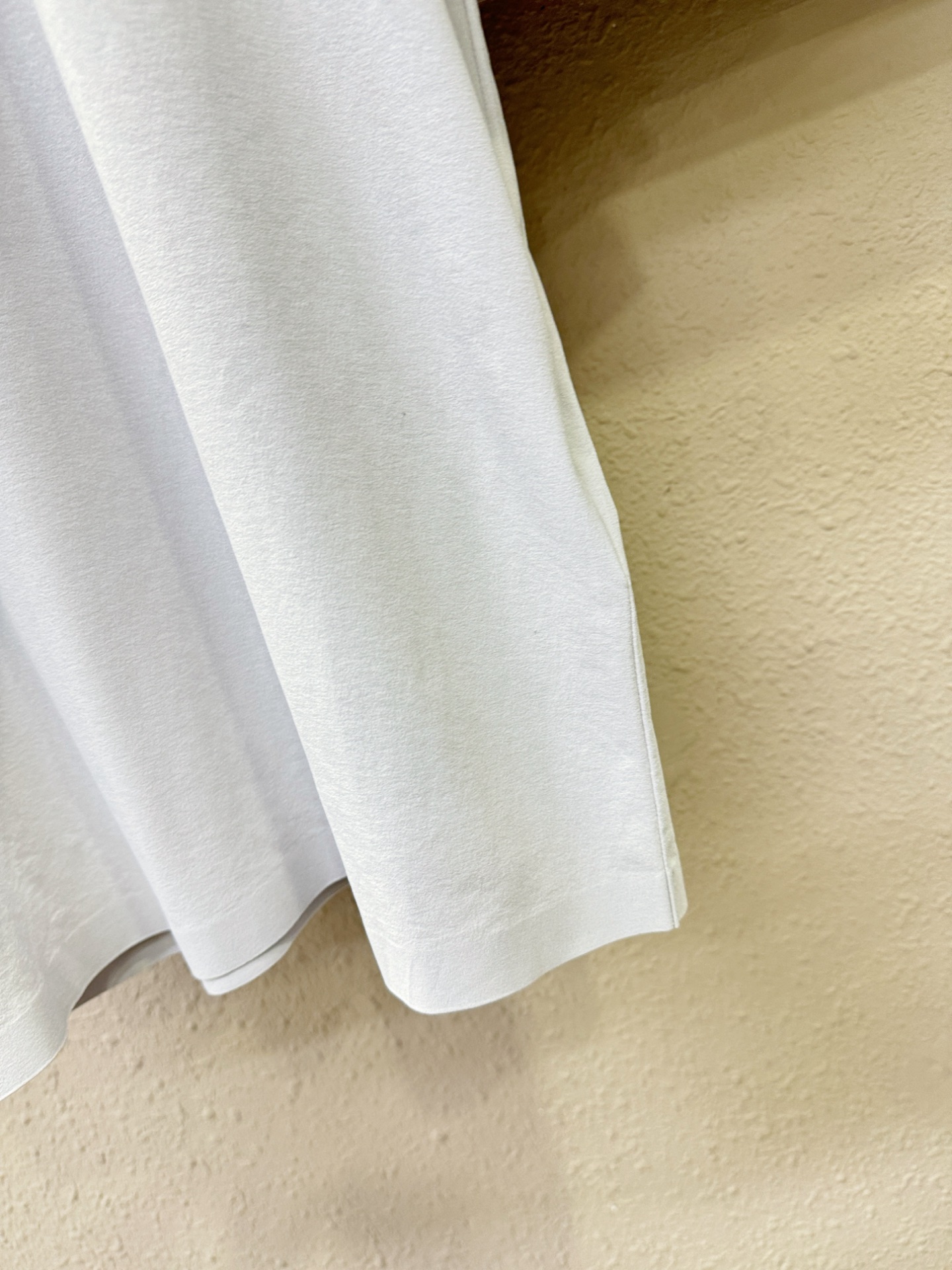 (最大可穿240斤) BURBERRY巴宝莉 2025春夏新款短袖T恤！走秀图案时尚休闲短袖T恤衫！设计