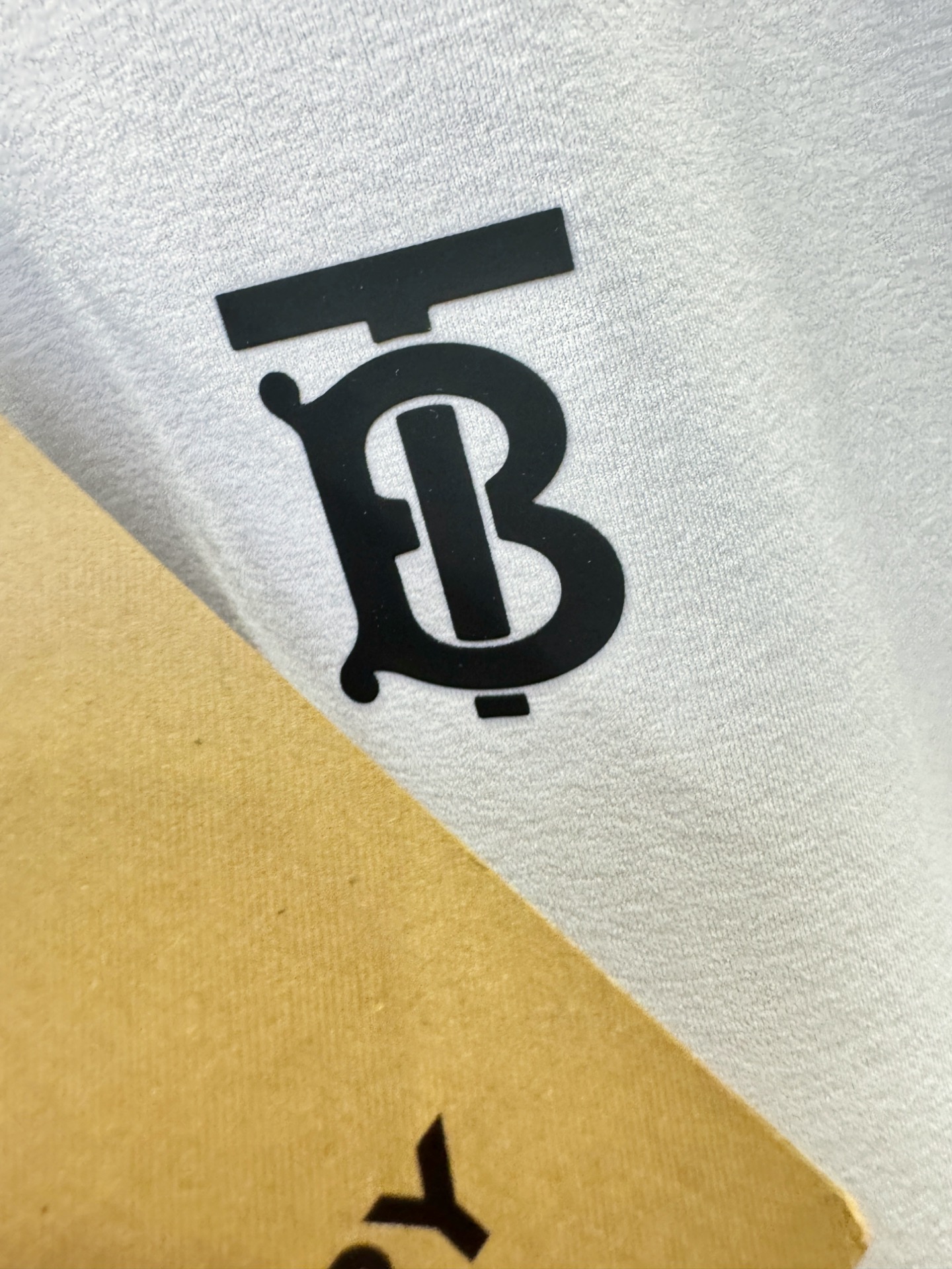 (最大可穿240斤) BURBERRY巴宝莉 2025春夏新款短袖T恤！走秀图案时尚休闲短袖T恤衫！设计