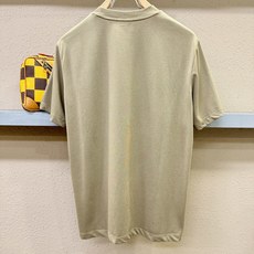 (最大可穿240斤) Dior迪奥 2025春夏新款短袖T恤!走秀图案时尚休闲短袖T恤衫!设计logo设 (最大可穿240斤) Dior迪奥 2025春夏新款短袖T恤!走秀图案时尚休闲短袖T恤衫!设计logo设