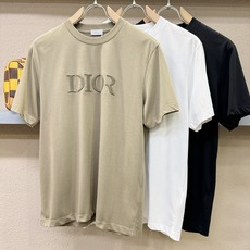 (最大可穿240斤) Dior迪奥 2025春夏新款短袖T恤!走秀图案时尚休闲短袖T恤衫!设计logo设 (最大可穿240斤) Dior迪奥 2025春夏新款短袖T恤!走秀图案时尚休闲短袖T恤衫!设计logo设